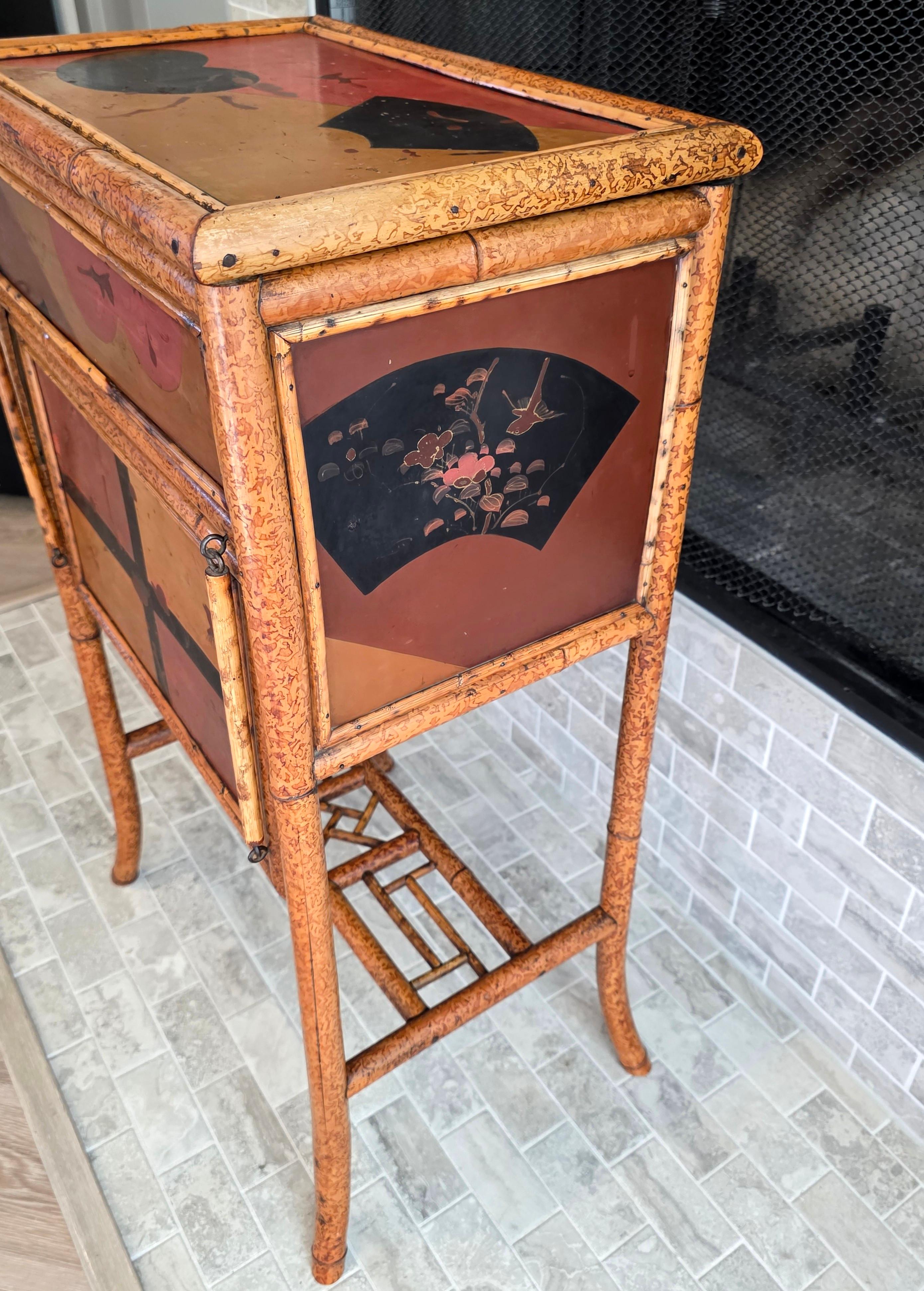 Table d'appoint en bambou pour la couture, 19e siècle, Aesthetic Movement, Chine en vente 9