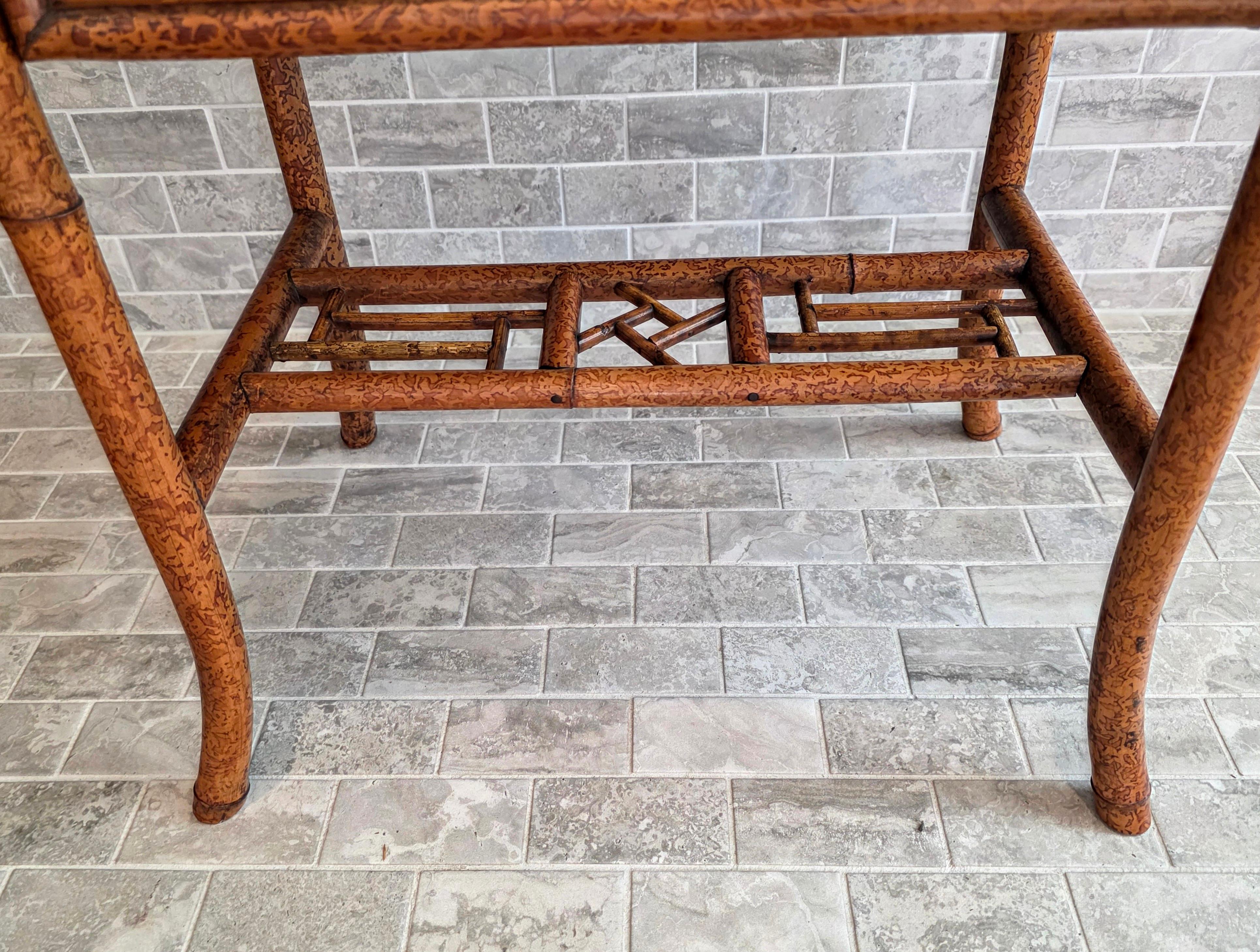 Table d'appoint en bambou pour la couture, 19e siècle, Aesthetic Movement, Chine en vente 10