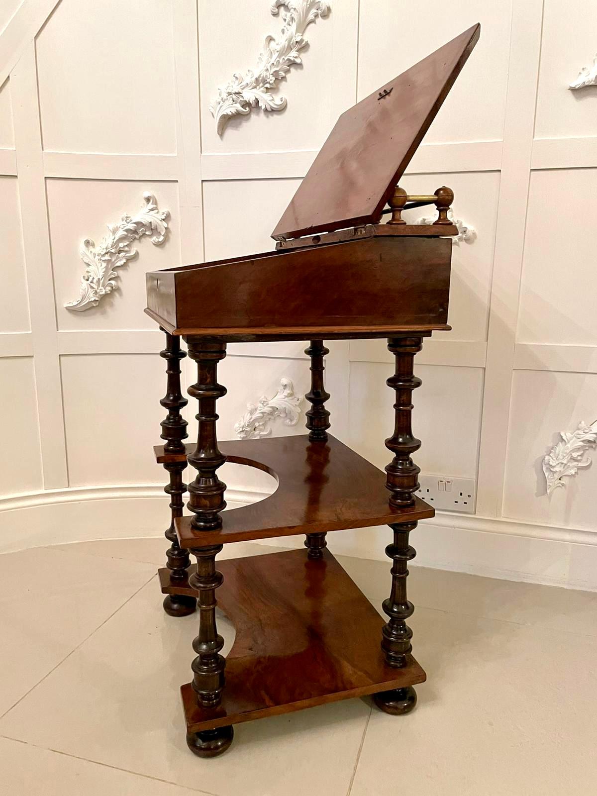19° secolo Vittoriano Antico Freestanding Noce Signore Davenport in vendita 8