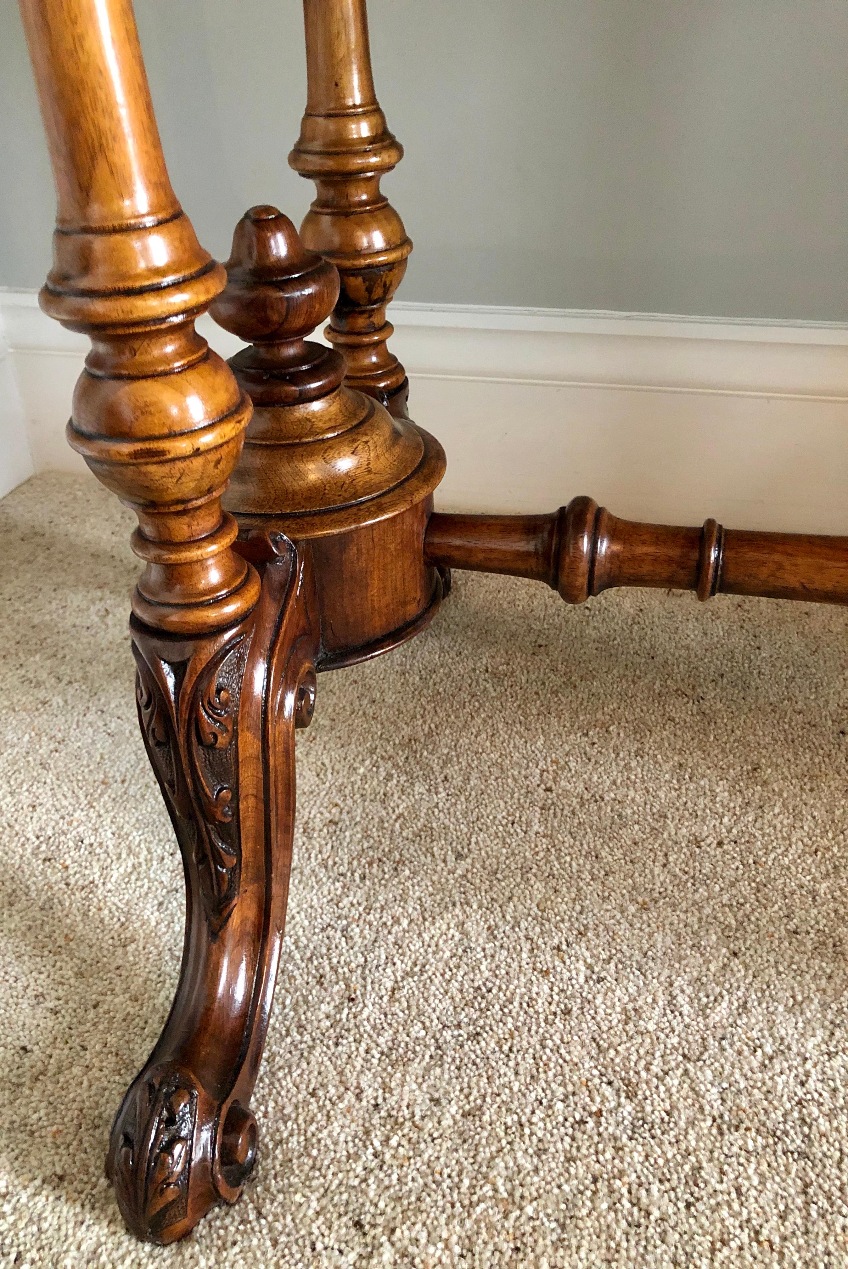 19th Century Victorian Antique Oval Walnut Centre Table 2