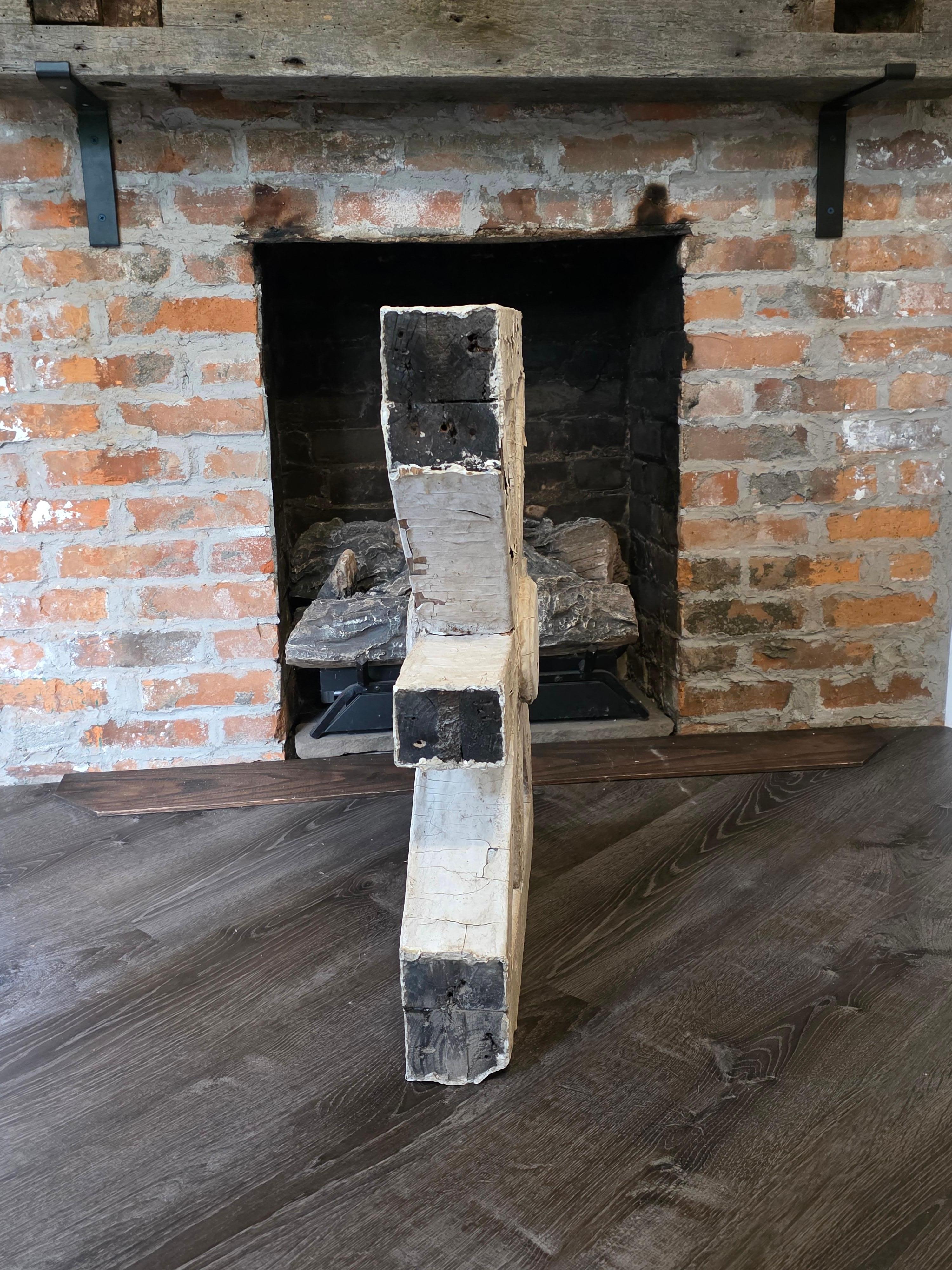 Elemento di ringhiera in legno bianco dipinto di recupero architettonico vittoriano del XIX secolo in vendita 4