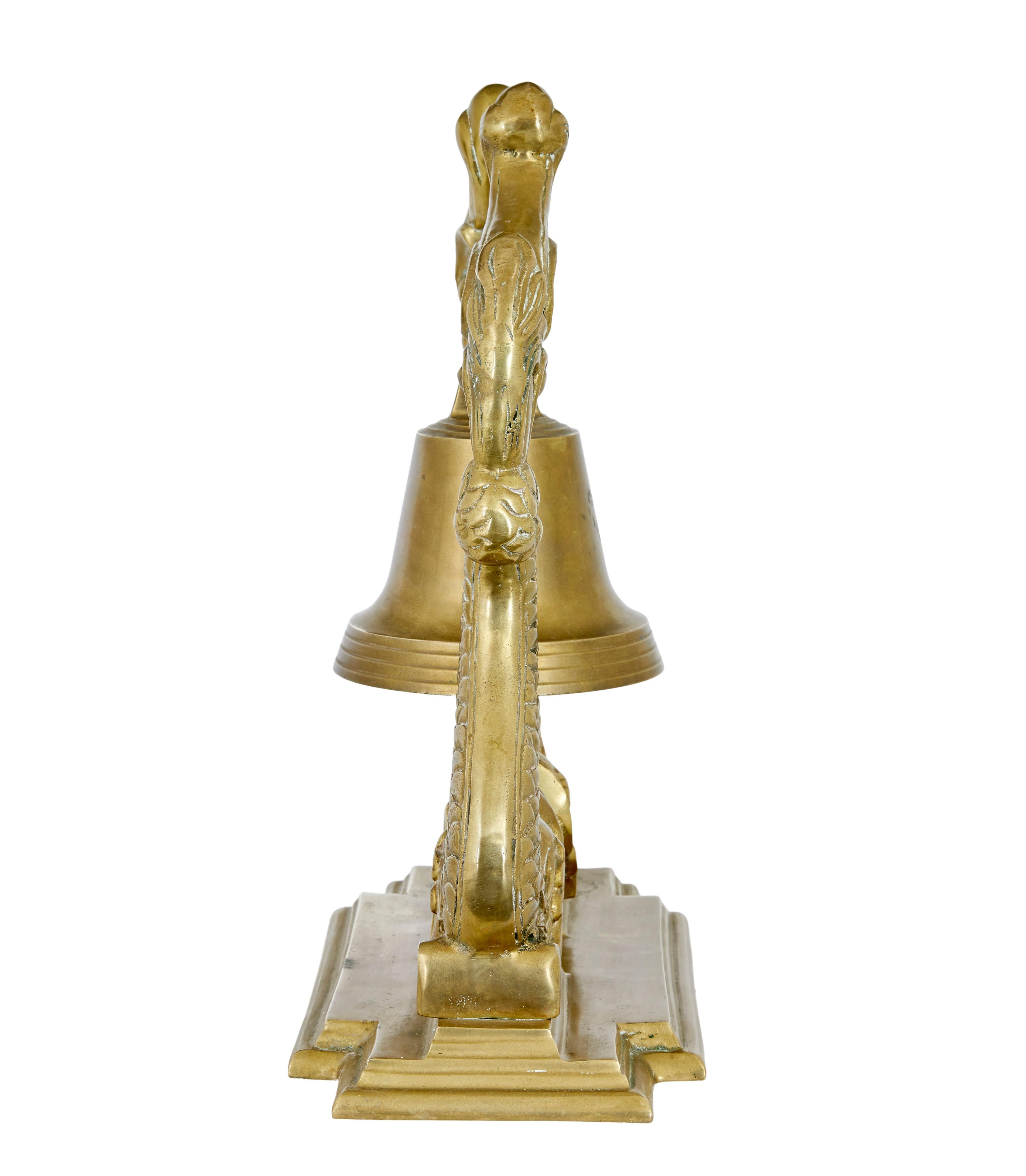 19th century Victorian brass decorative dinner bell In Good Condition In Debenham, Suffolk