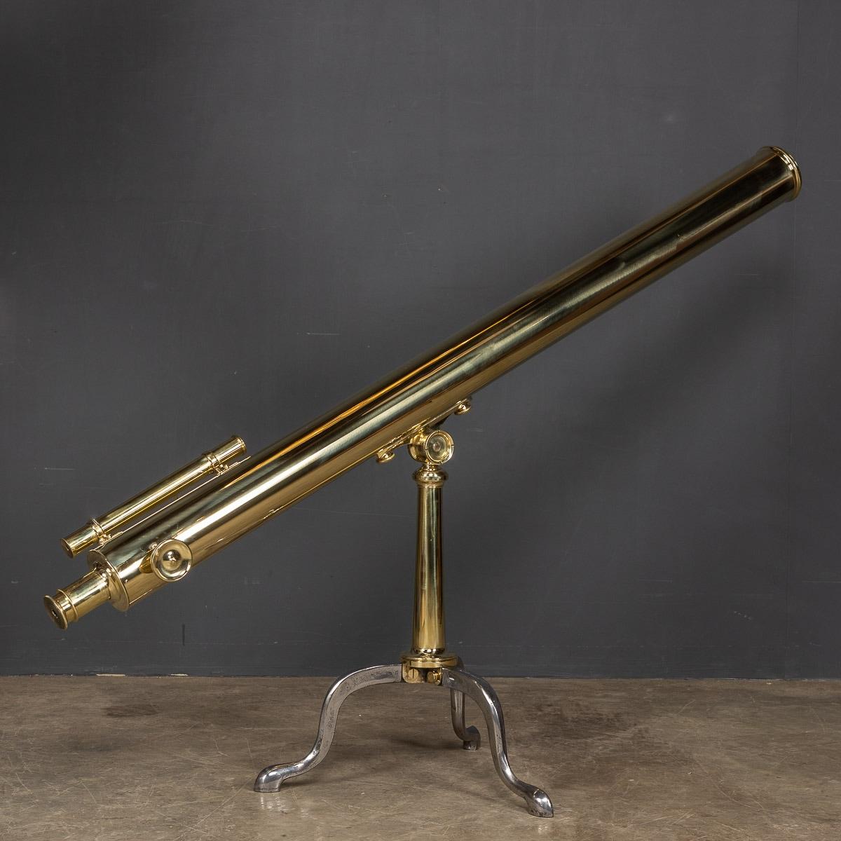 19th Century Victorian Brass Telescope On A Stand, c.1890 In Good Condition In Royal Tunbridge Wells, Kent