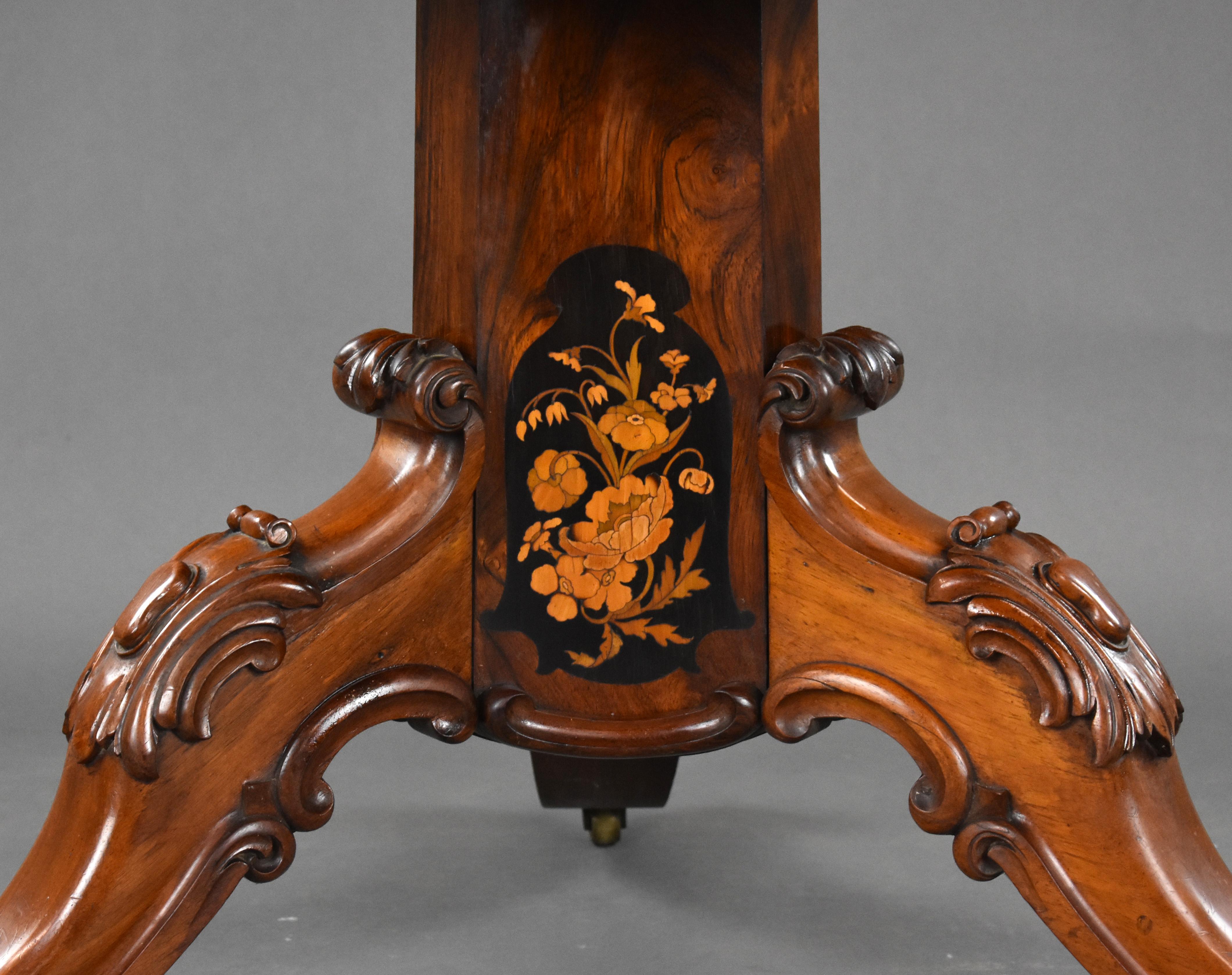 Viktorianischer Mitteltisch aus Wurzelnussholz mit Intarsien aus dem 19. Jahrhundert im Angebot 7