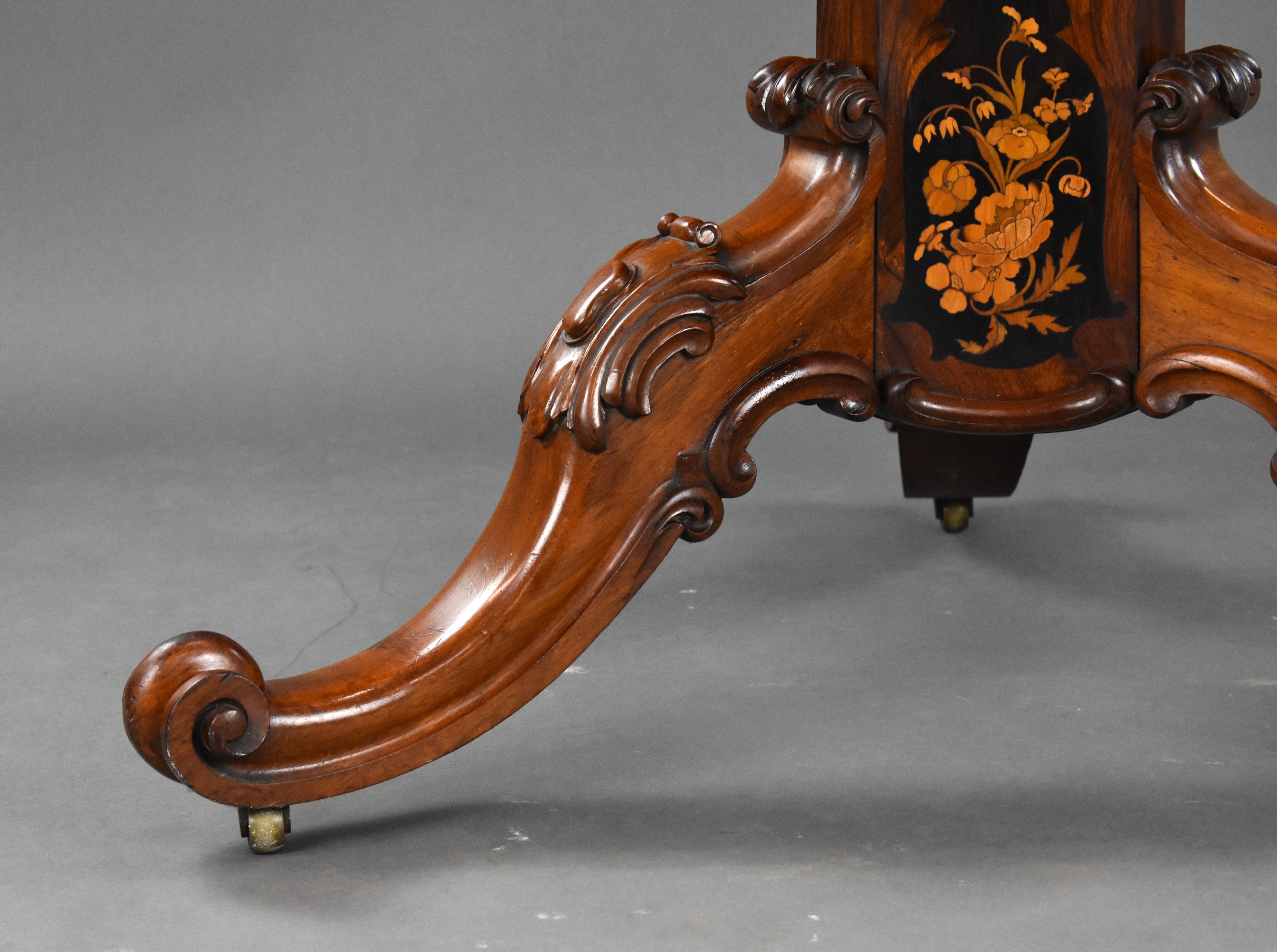 Viktorianischer Mitteltisch aus Wurzelnussholz mit Intarsien aus dem 19. Jahrhundert im Angebot 8