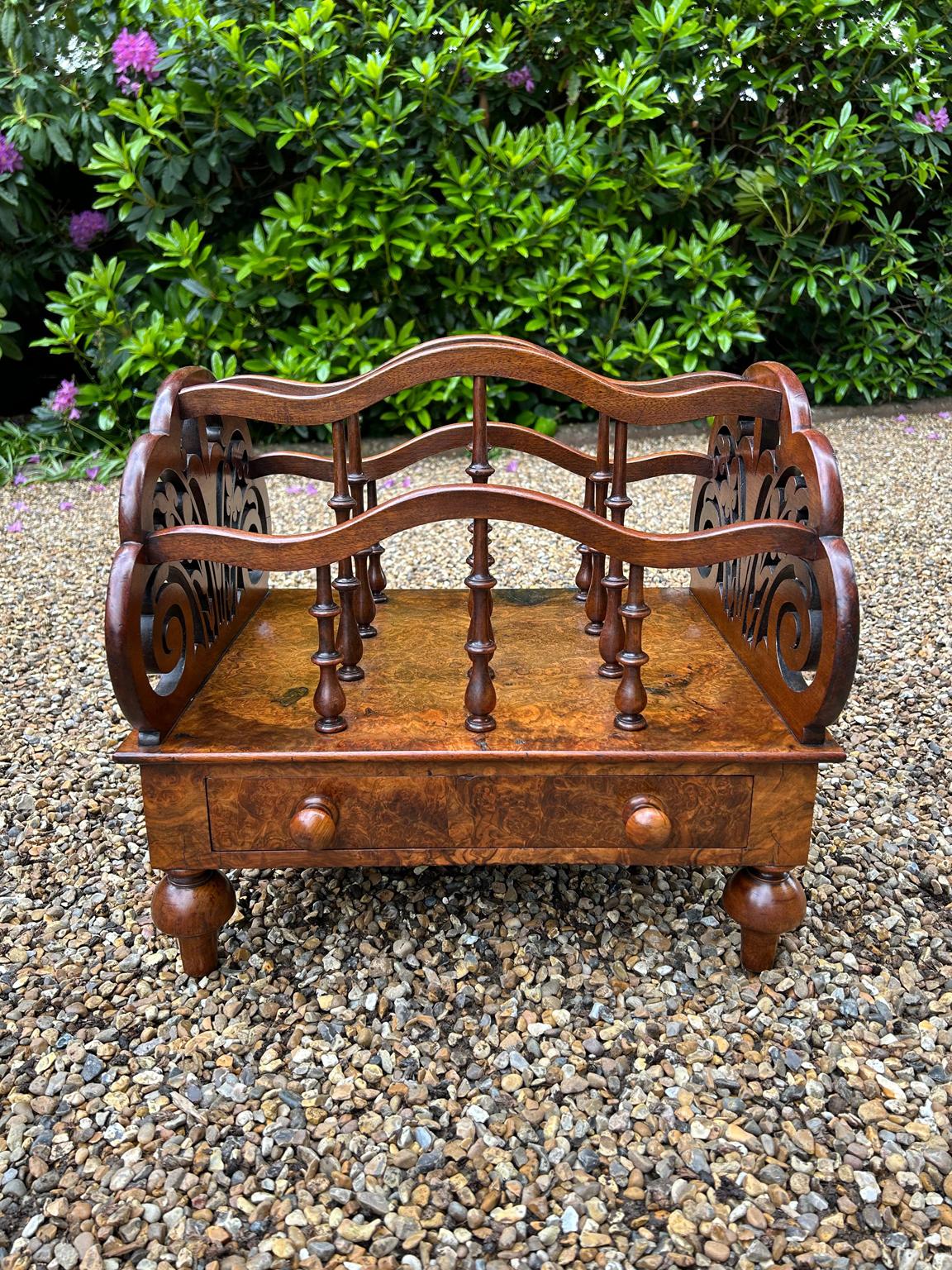 19th Century Victorian Burr Walnut Canterbury, by Druce & Co, London In Good Condition In Richmond, Surrey