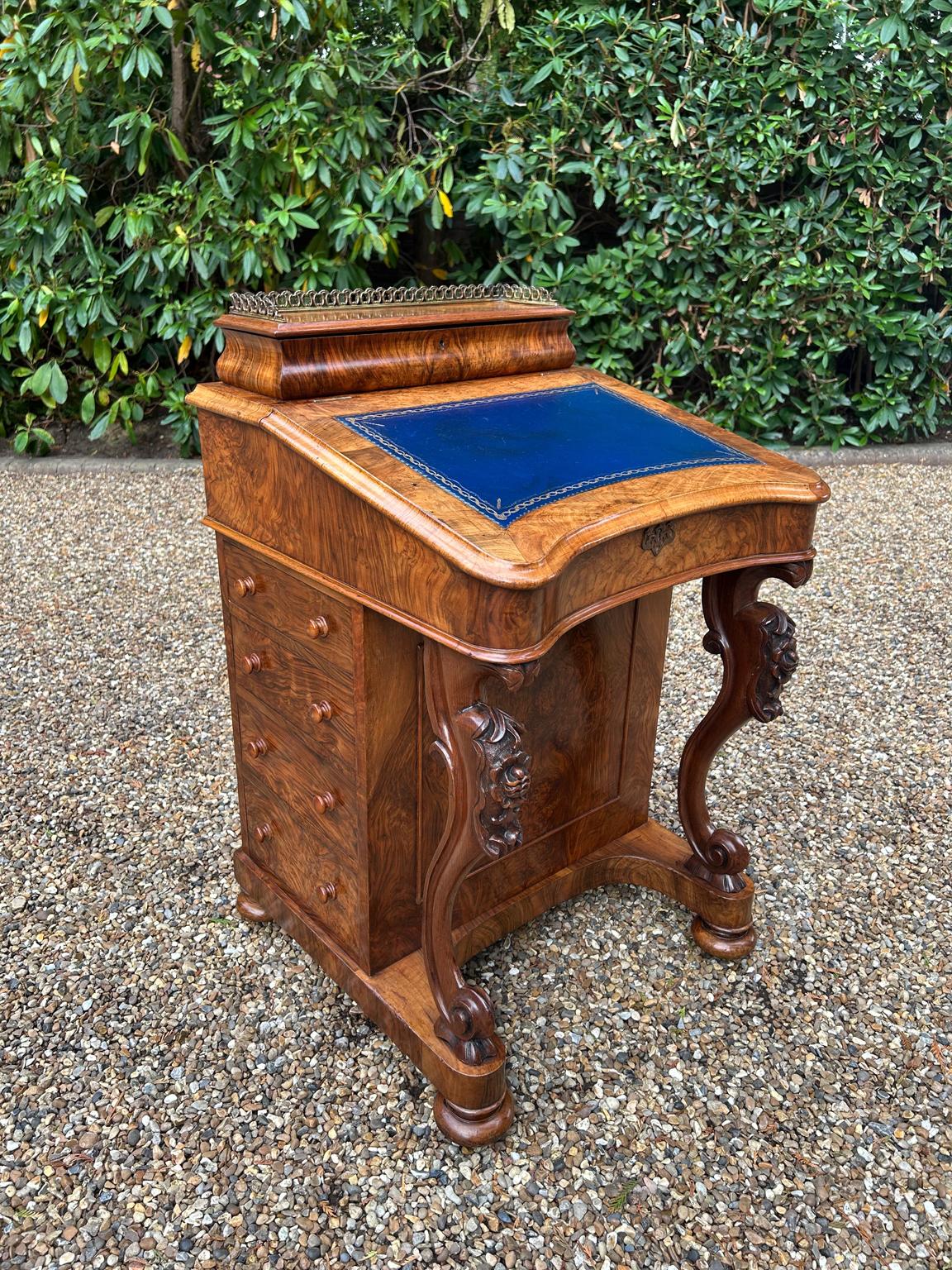 Britannique Davenport victorien du 19ème siècle en vente