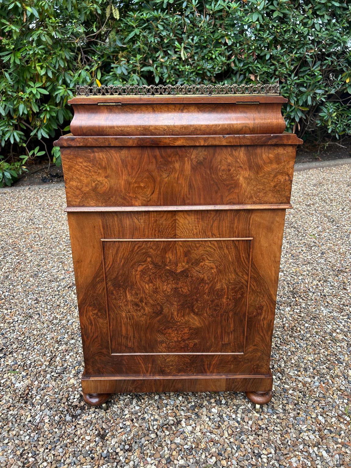 Davenport victorien du 19ème siècle Bon état - En vente à Richmond, Surrey