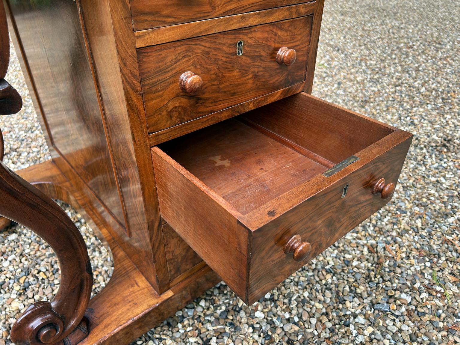 Davenport victorien du 19ème siècle en vente 1