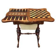 Tavolo da gioco vittoriano in radica di noce del XIX secolo