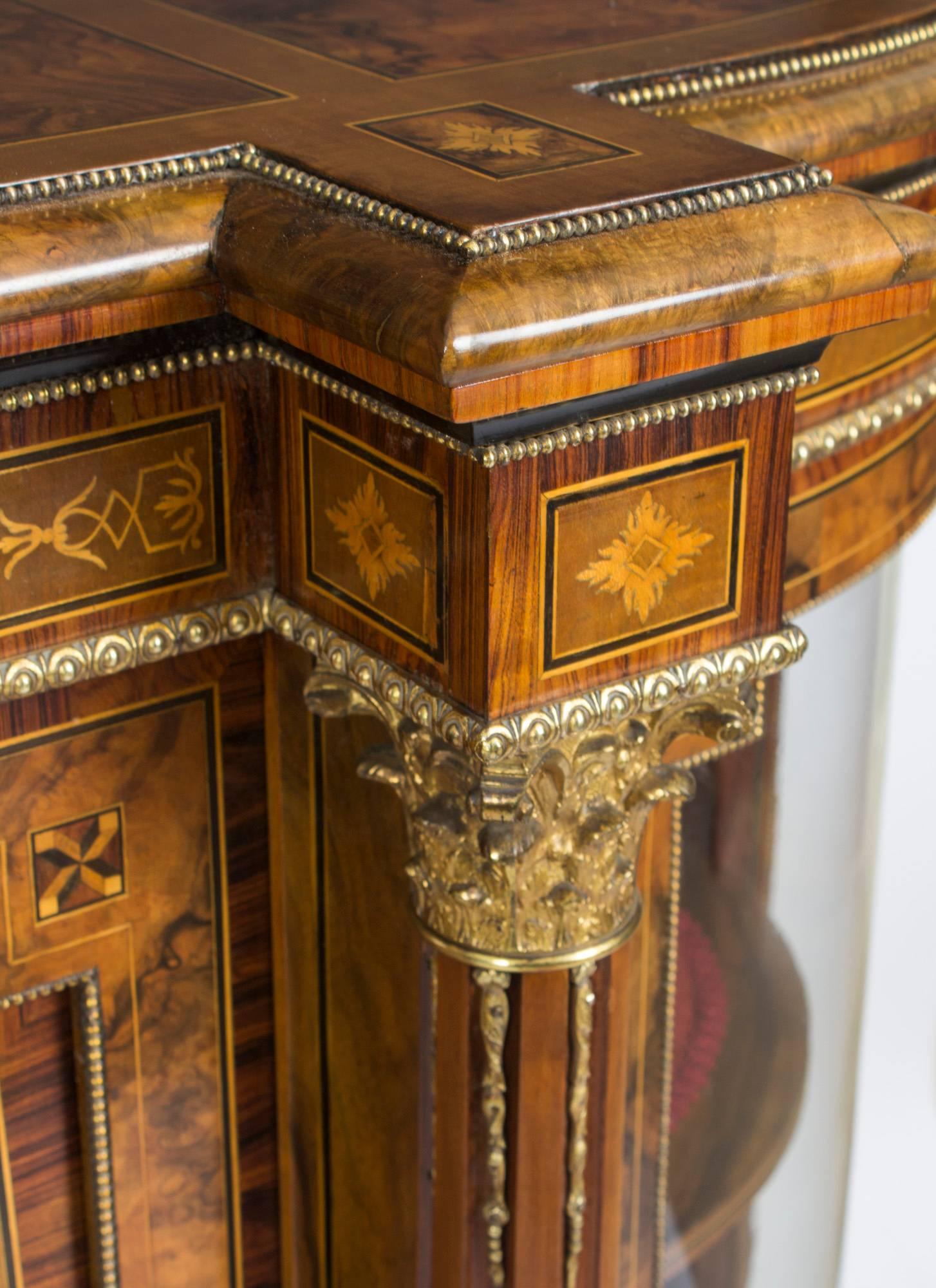 19th Century Victorian Burr Walnut Inlaid Credenza Side Cabinet In Excellent Condition In London, GB