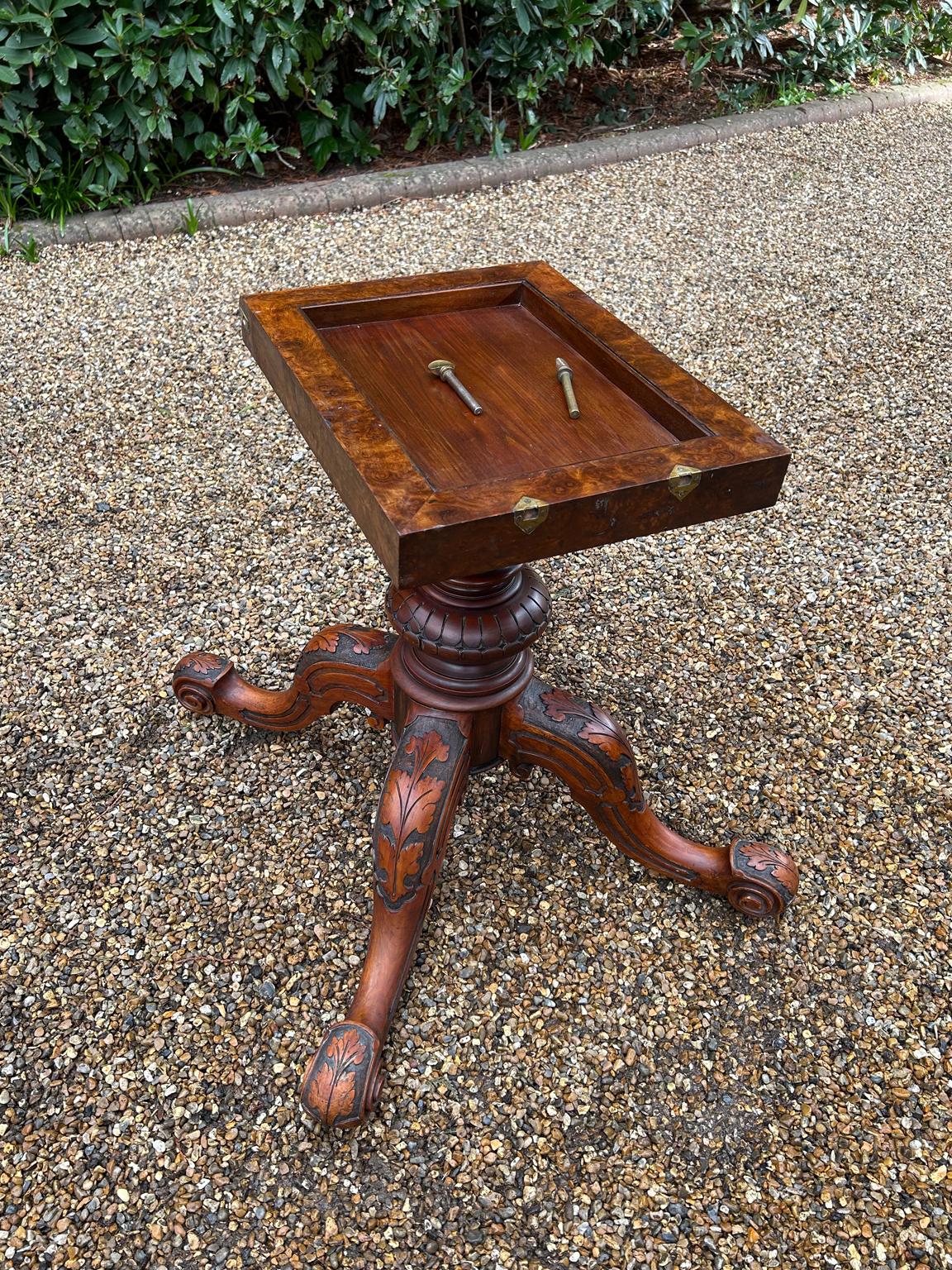 19th Century Victorian Burr Walnut Oval Tilt-Top Breakfast Table 6