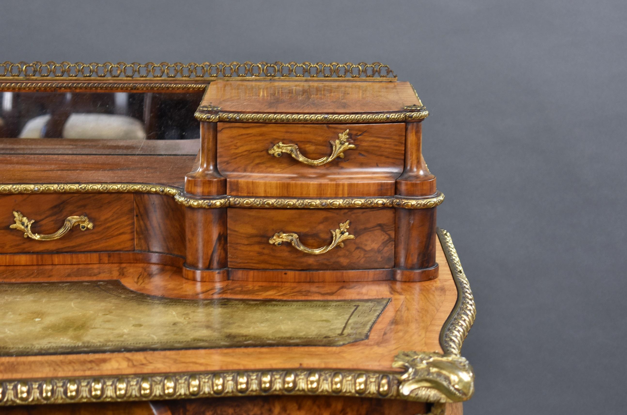 Viktorianischer Wurzelholz-Schreibtisch aus dem 19. Jahrhundert im Angebot 8