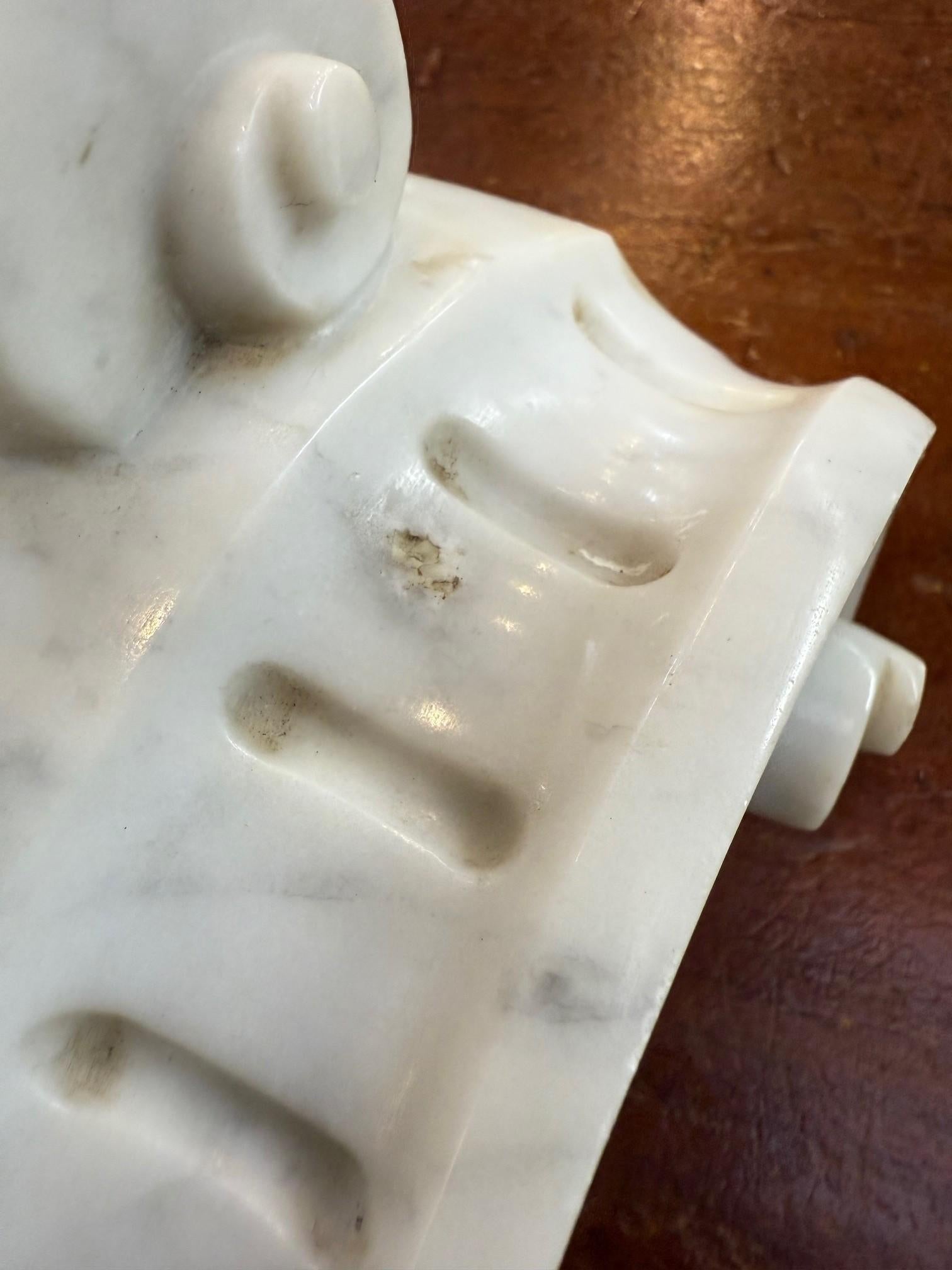 19th Century Victorian Carrara Marble Mantel Keystone For Sale 6
