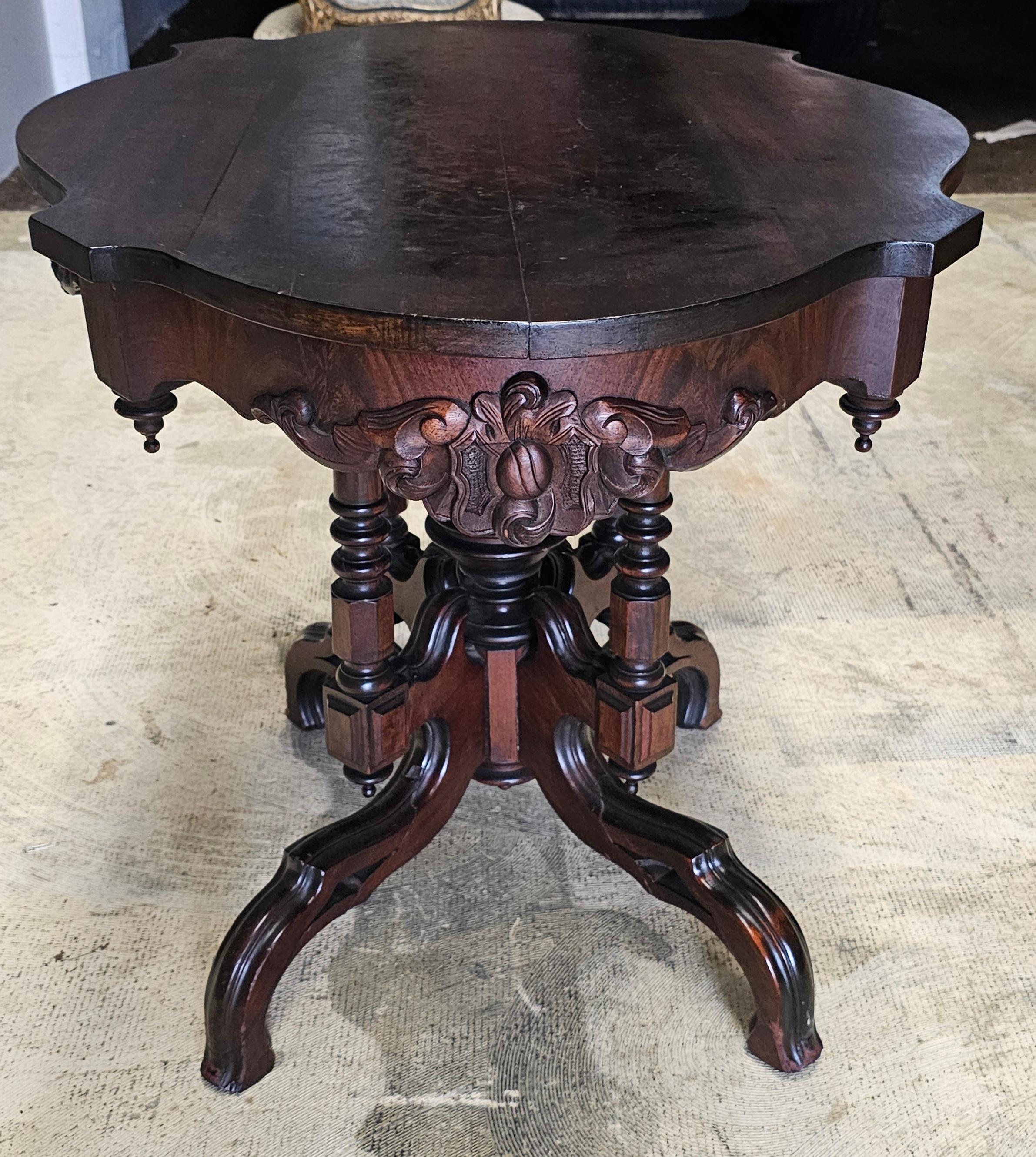 19th Century Victorian Carved and Stained Walnut Center Table In Good Condition For Sale In Germantown, MD