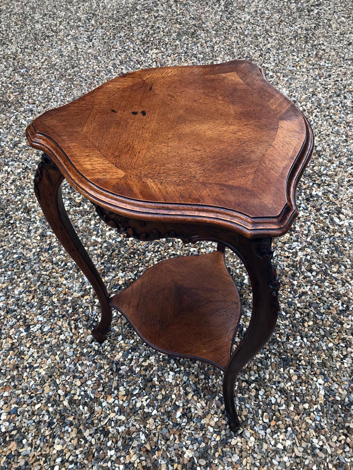 Hand-Crafted 19th Century Victorian Carved Walnut Shield Shaped Occasional Table For Sale