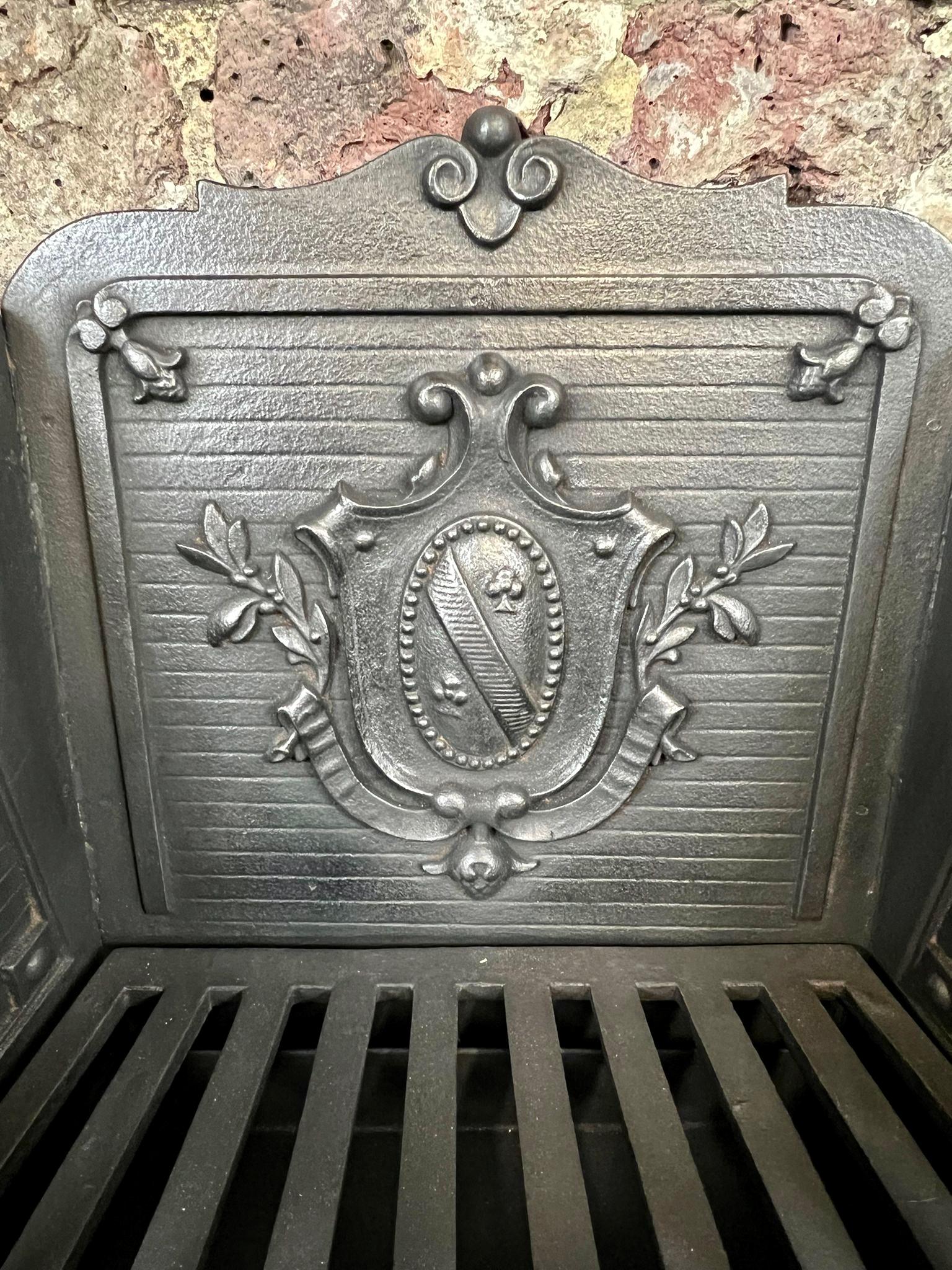 19th Century Victorian Cast Iron Fireplace Grate For Sale 2