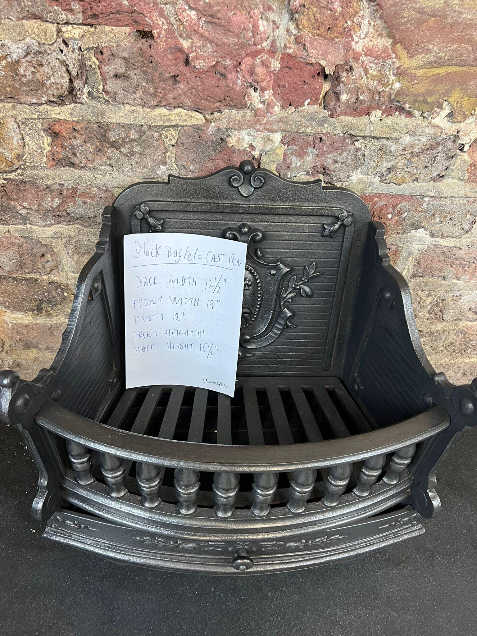 19th Century Victorian Cast Iron Fireplace Grate For Sale 3