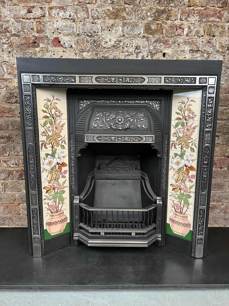 English 19th Century Victorian Cast-iron Fireplace Tiled Insert