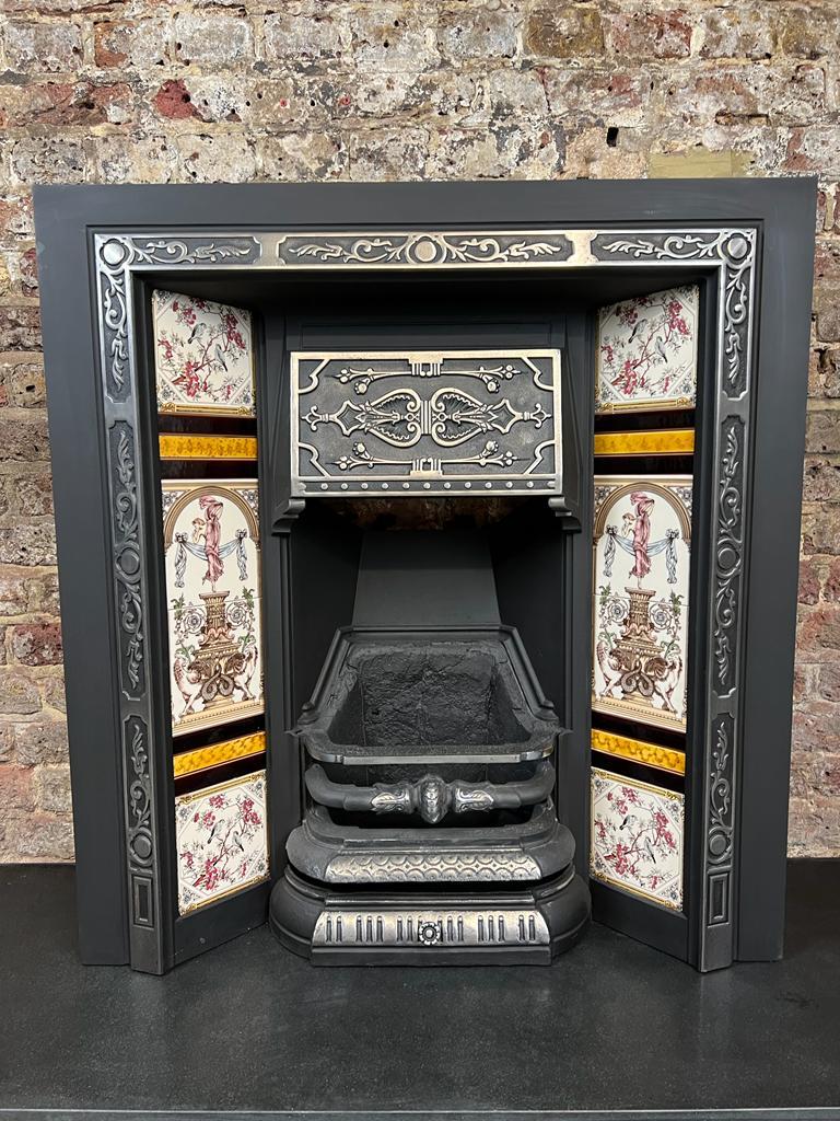 19th Century Victorian Cast-Iron Fireplace Tiled Insert For Sale 1