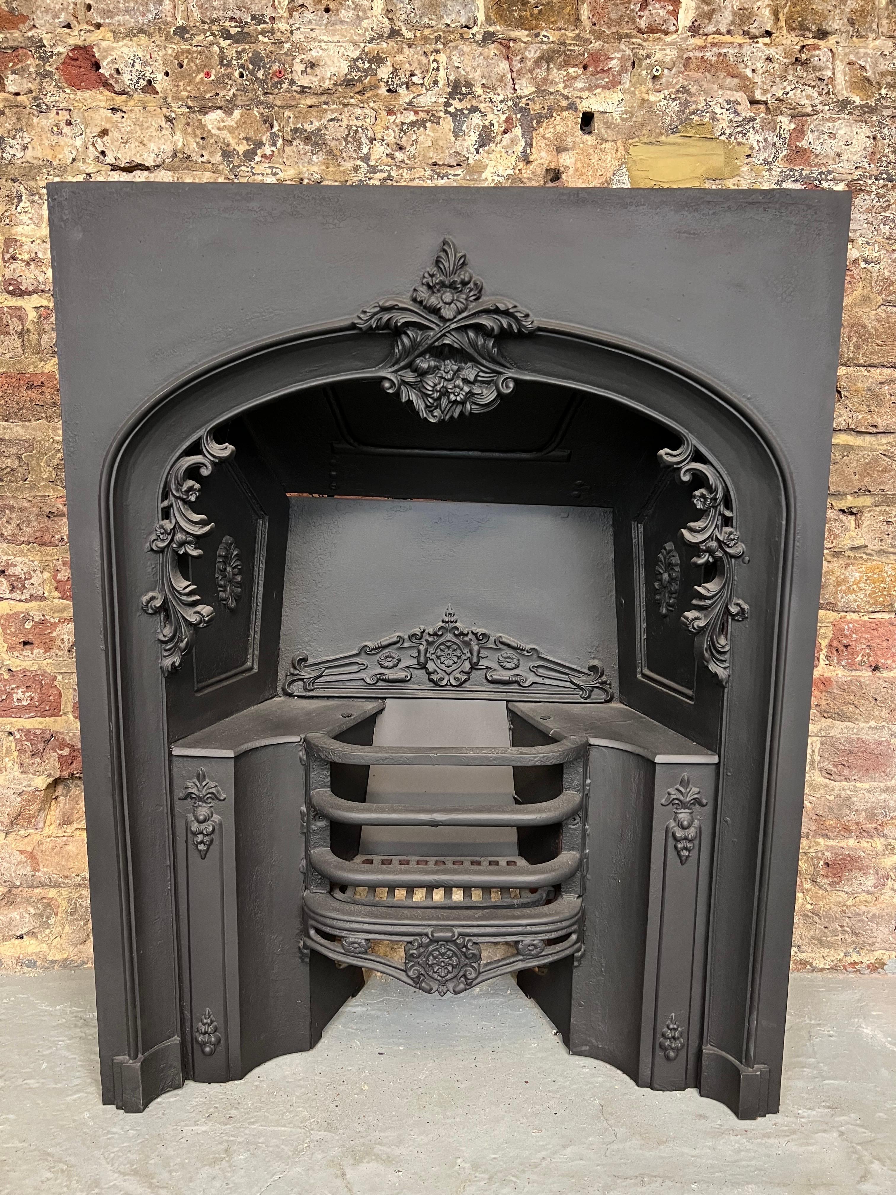 19th Century Victorian Cast Iron Hob Grate Fireplace For Sale 8