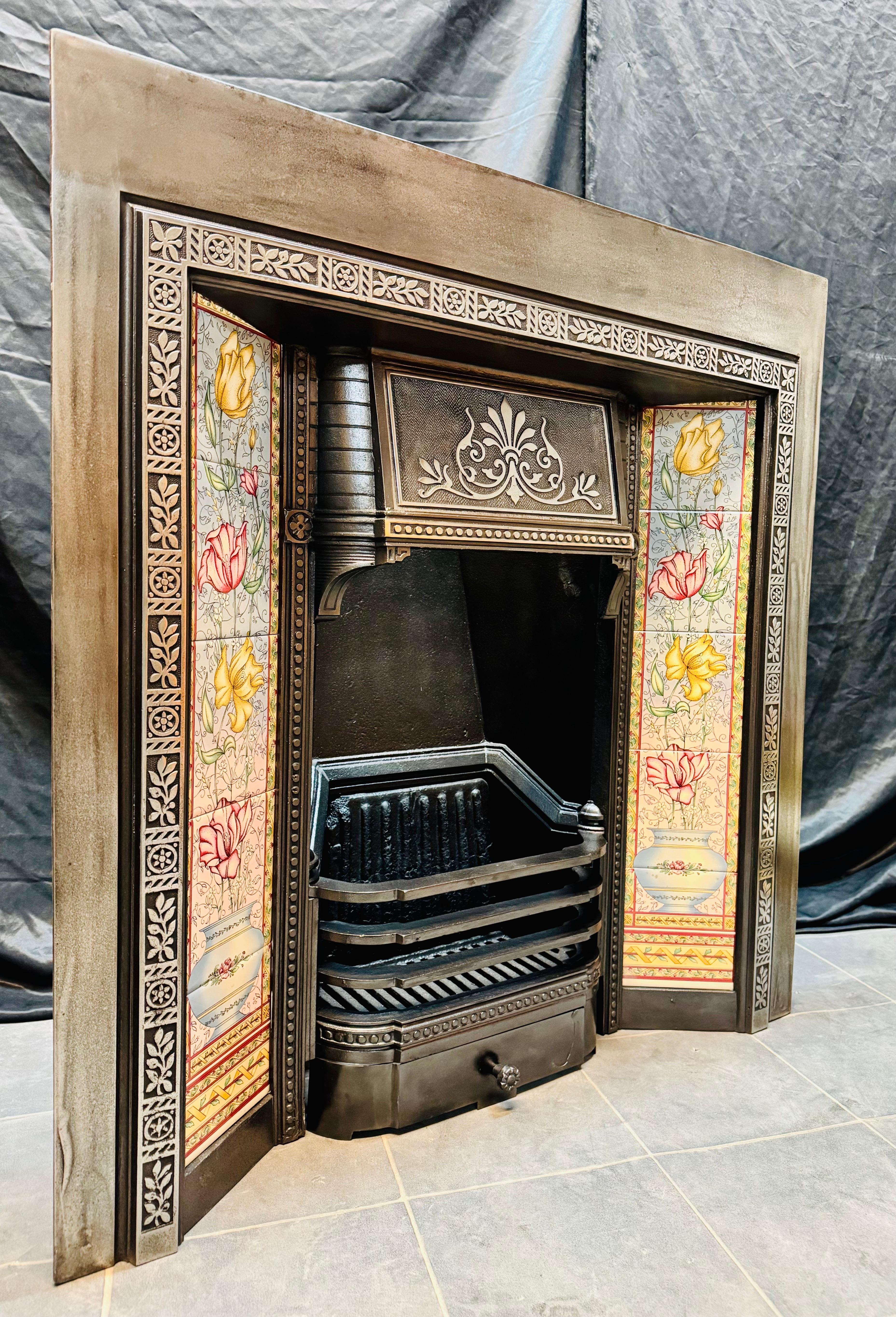 English 19th Century Victorian Cast Iron Tiled Fireplace Insert. For Sale