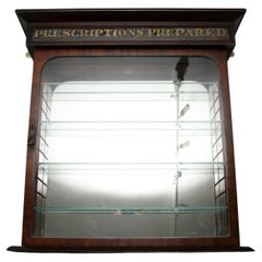 Cabinet de pharmacie victorien du 19ème siècle