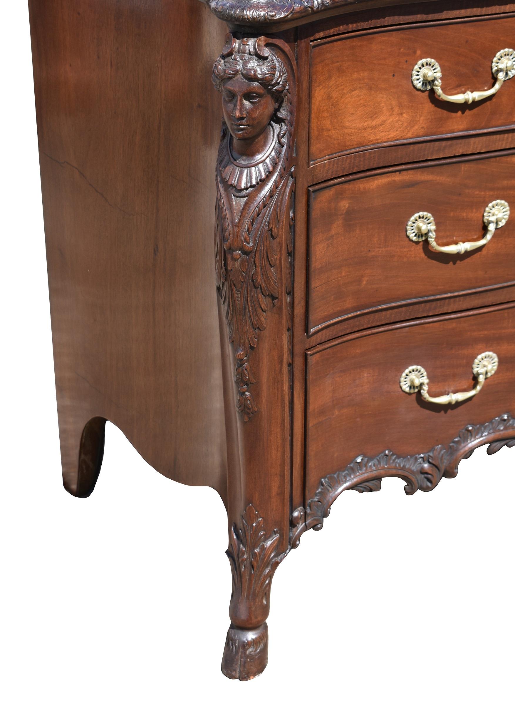 Hand-Carved 19th Century Victorian Chippendale Style Mahogany Serpentine Chest of Drawers For Sale