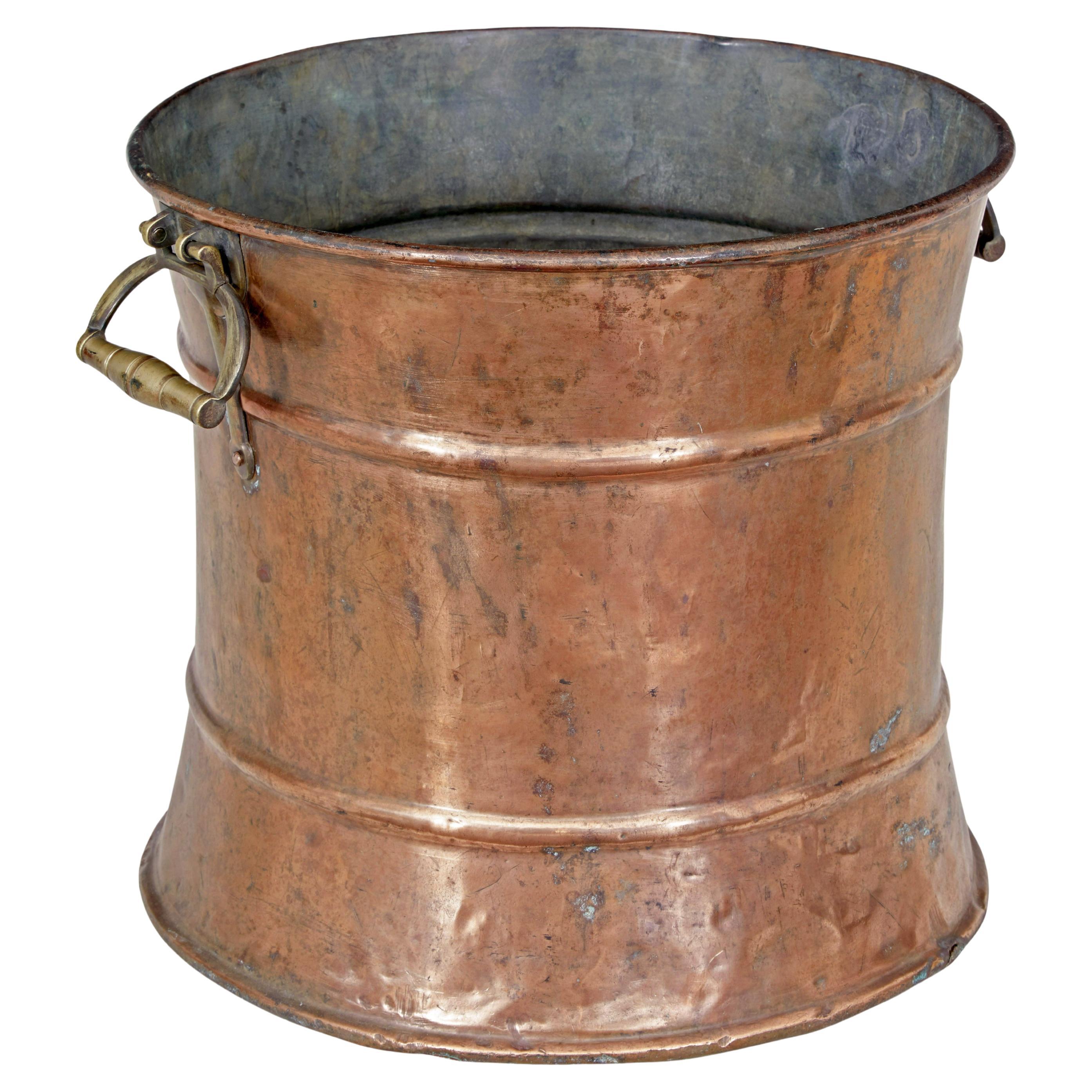 19th century Victorian copper and brass bin en venta