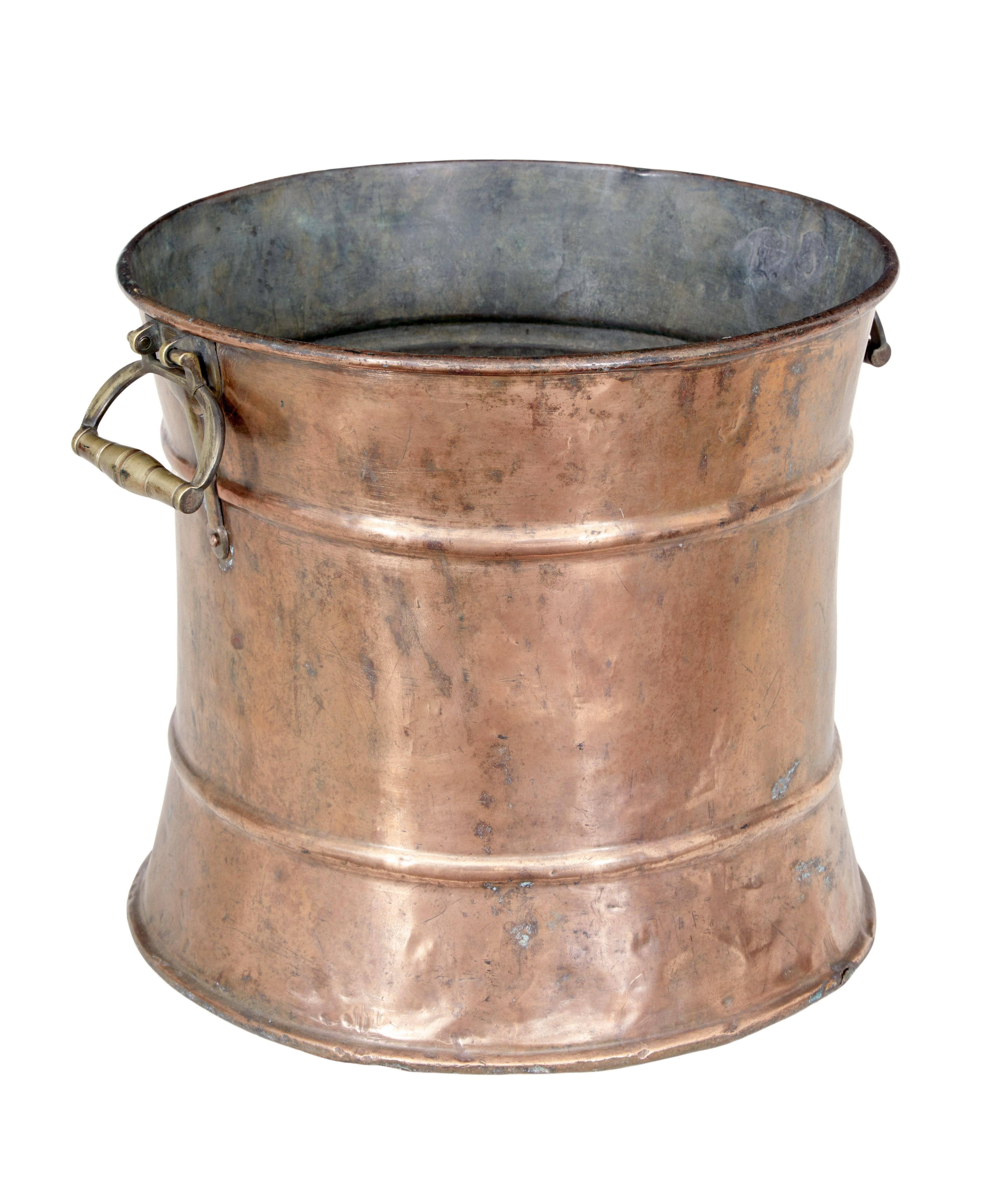 19th Century Victorian Copper and Brass Vessel For Sale at 1stDibs