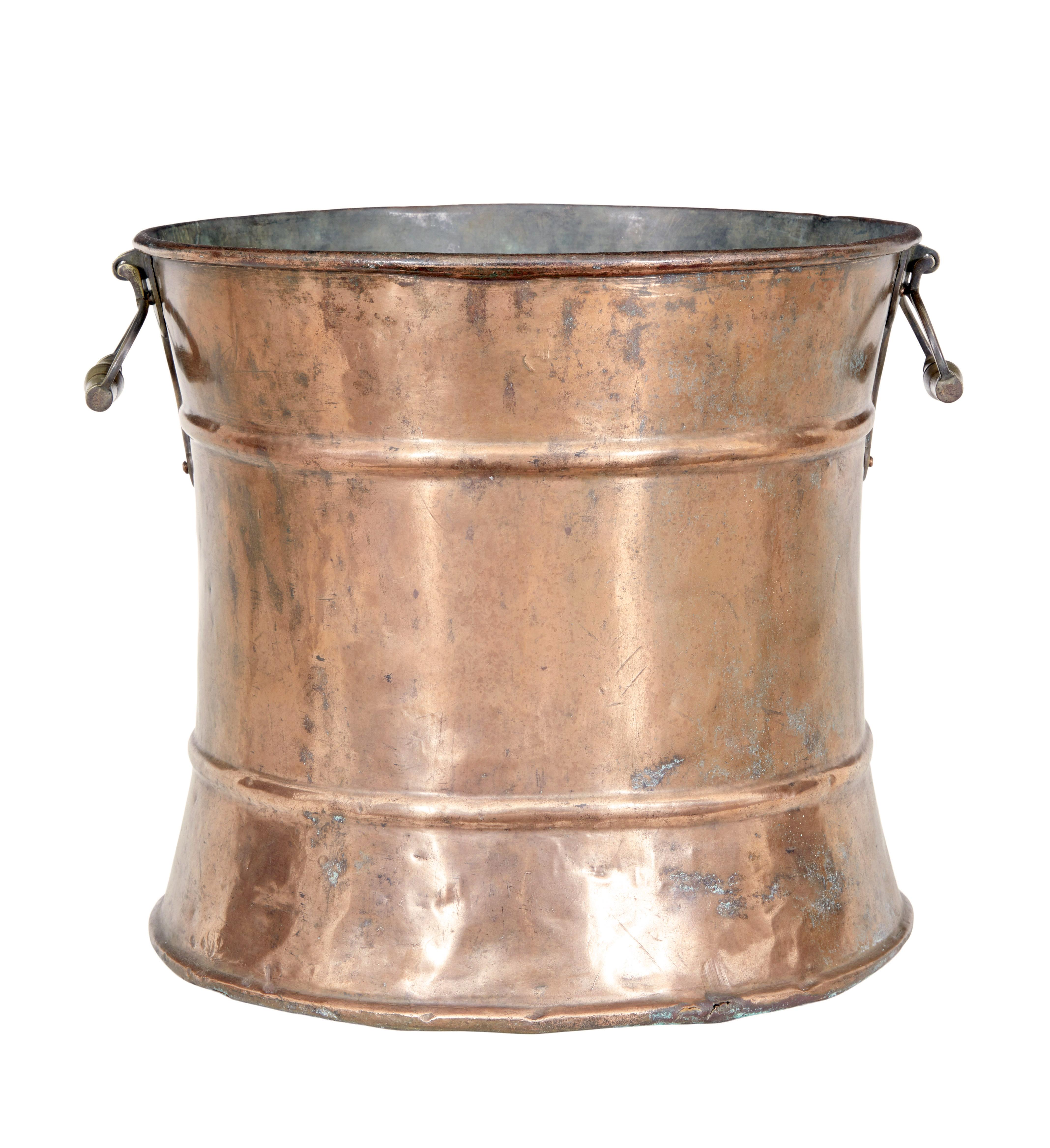 Hand-Crafted 19th Century Victorian Copper and Brass Vessel For Sale