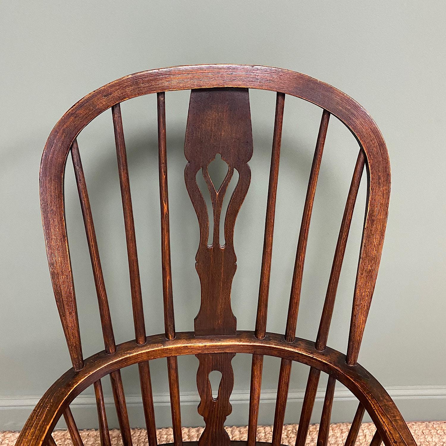 19th Century Victorian Country Oak Antique Windsor Chair For Sale 1
