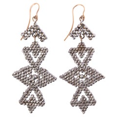 Boucles d'oreilles victoriennes en acier taillé du XIXe siècle