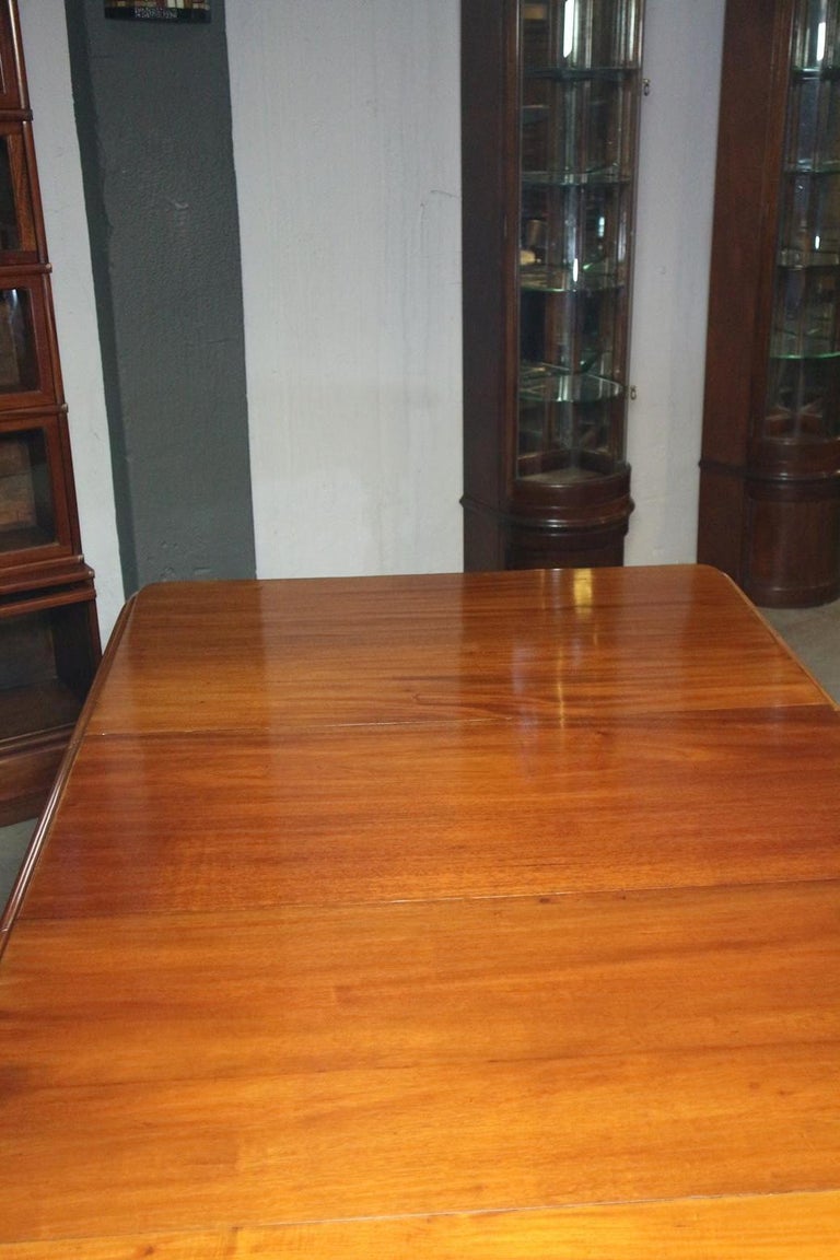 19th Century Victorian Dining Room Table For Sale at 1stDibs