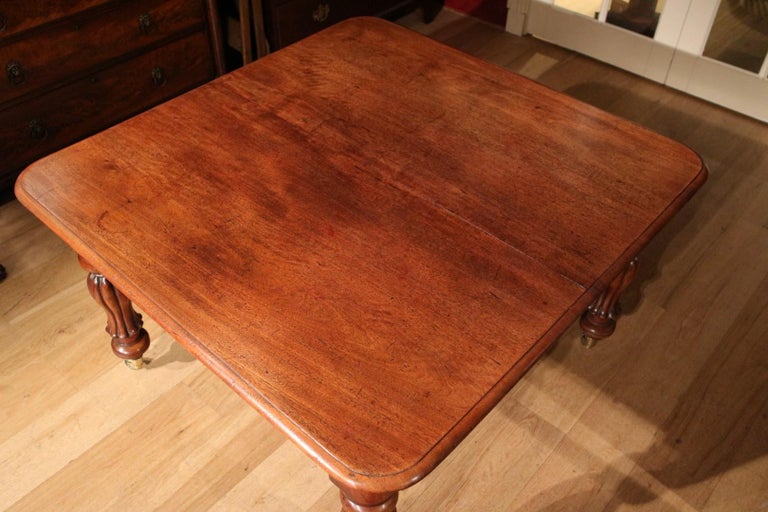 19th Century Victorian Dining Table For Sale at 1stDibs