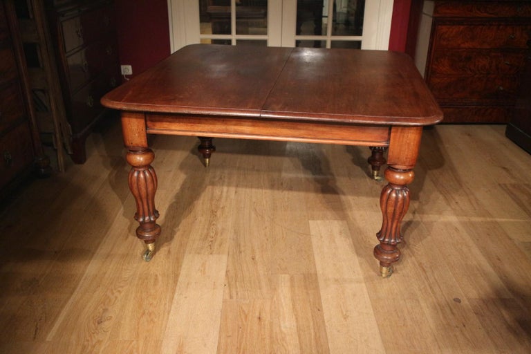 19th Century Victorian Dining Table For Sale at 1stDibs