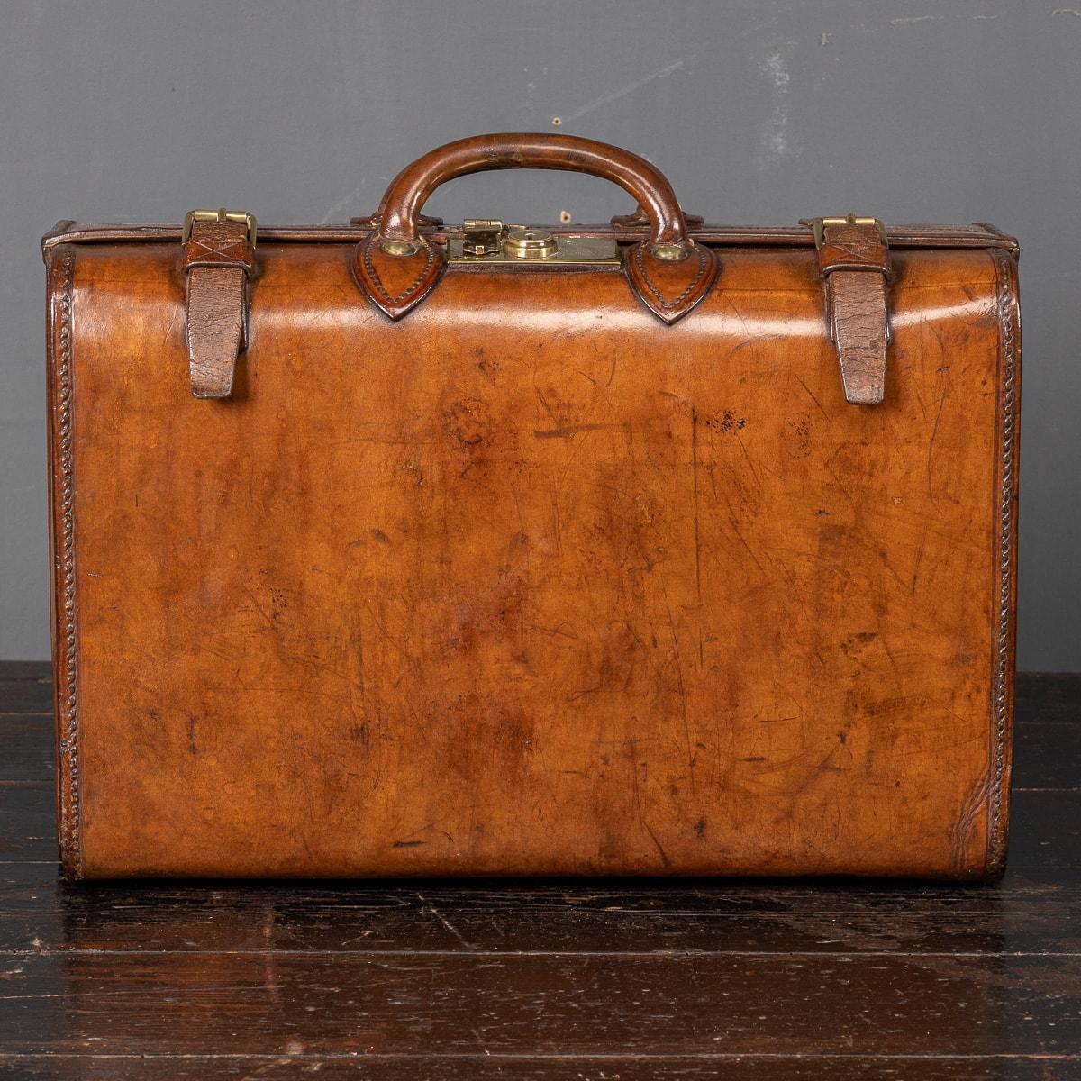 British 19th Century Victorian Dressing Case By W Insall & Sons, c.1890 For Sale