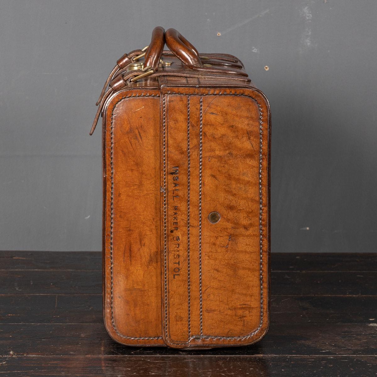 19th Century Victorian Dressing Case By W Insall & Sons, c.1890 In Good Condition For Sale In Royal Tunbridge Wells, Kent