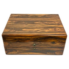 Caja de madera de ébano montada en latón inglés victoriano del siglo XIX