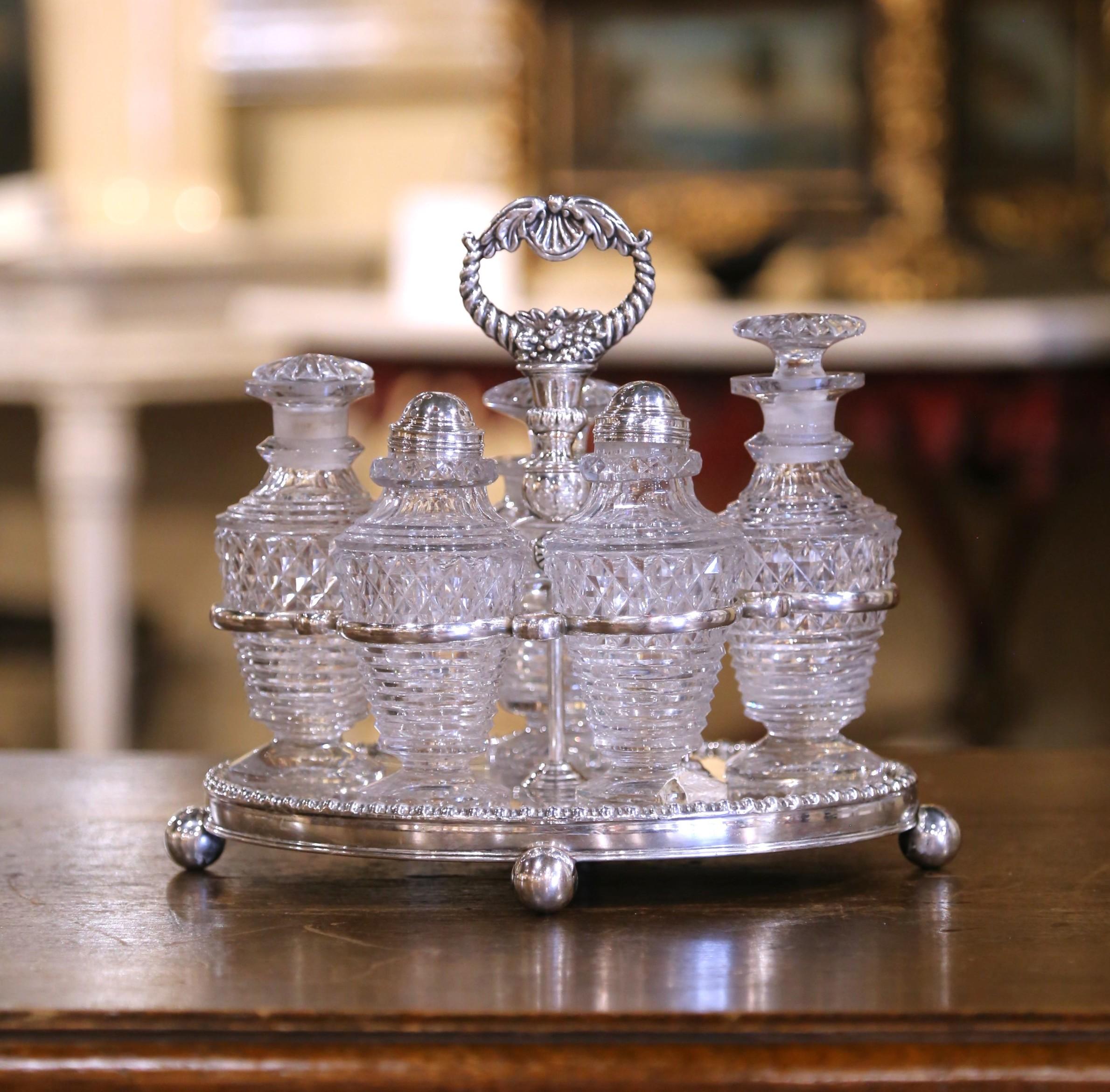 Fait main Ensemble de burettes anglaise victorienne du 19ème siècle en argent et cristal en vente