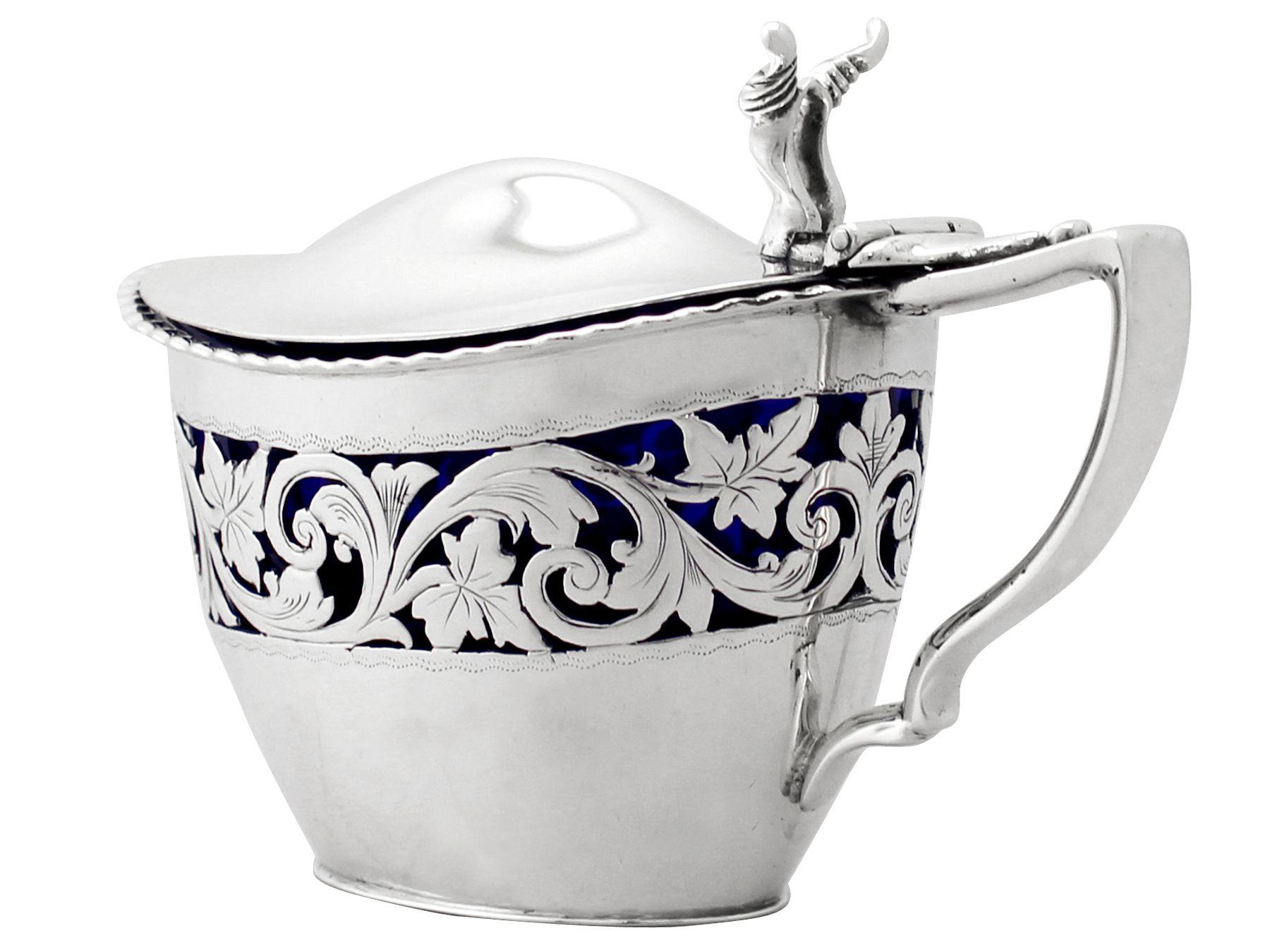 Victorien Pot à moutarde en argent sterling de style victorien anglais du 19ème siècle 1896 en vente