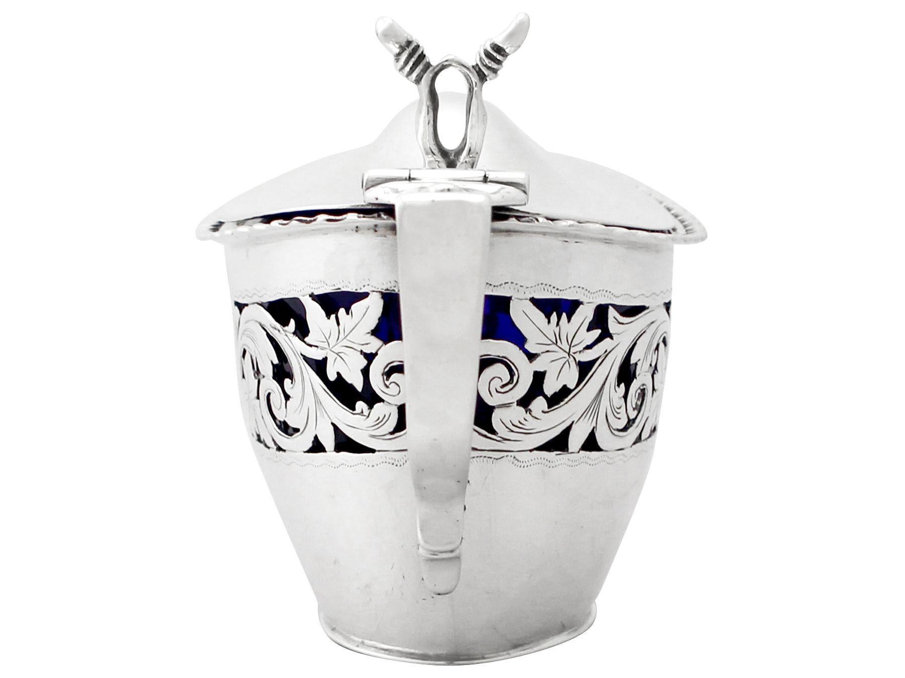 Anglais Pot à moutarde en argent sterling de style victorien anglais du 19ème siècle 1896 en vente