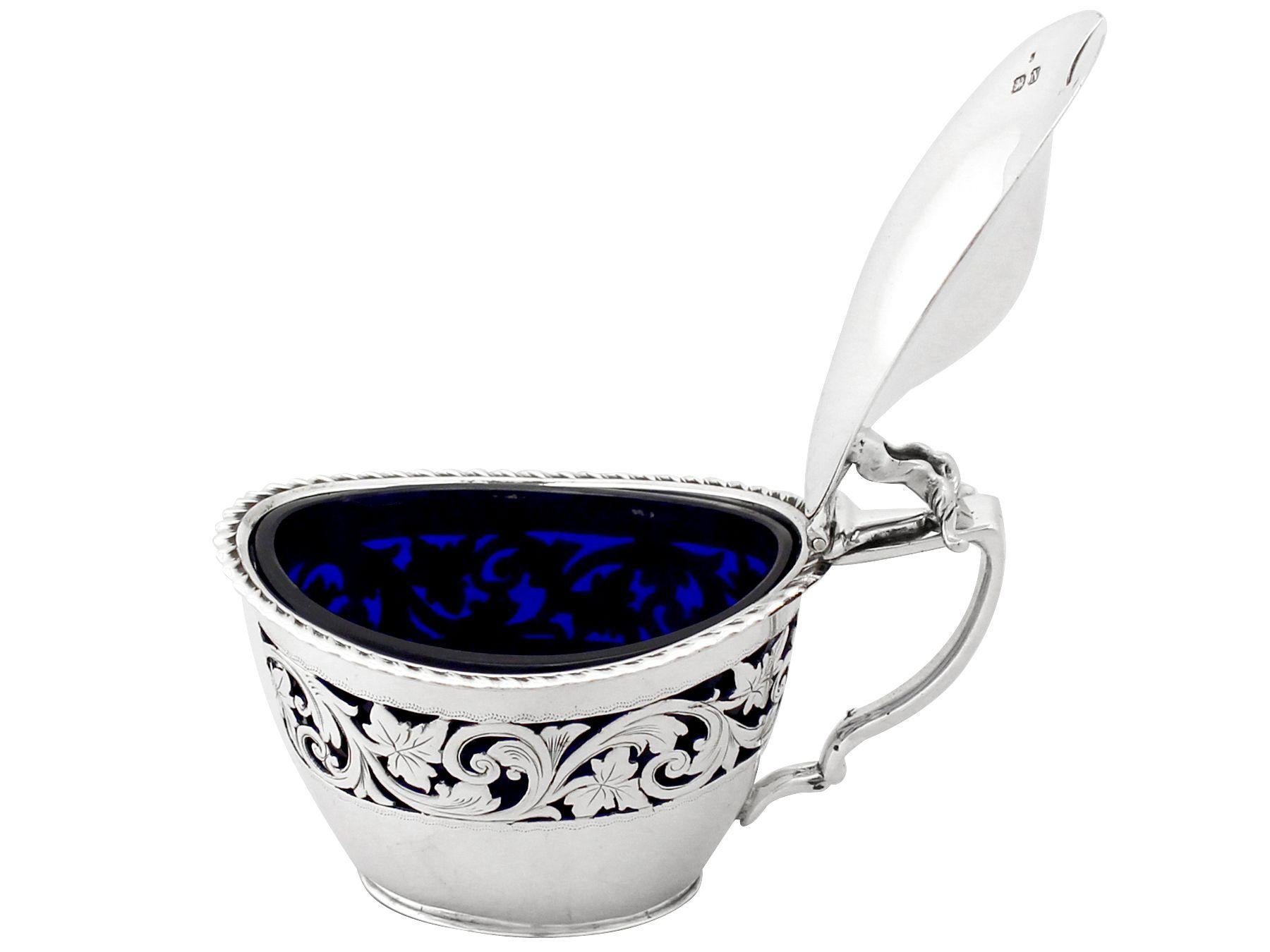 19th Century Victorian English Sterling Silver Mustard Pot, 1896 For Sale 3