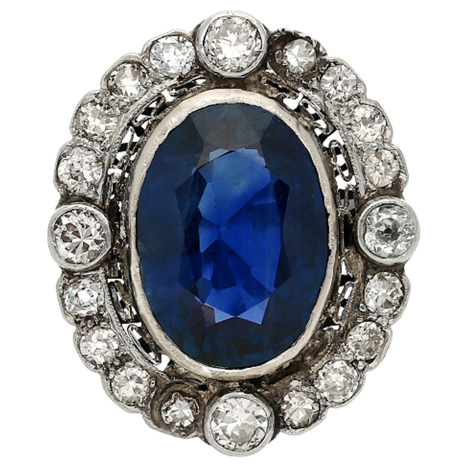 19th Century Victorian-Era 15 Carat Burma Oval-Cut Sapphire and Diamond Ring For Sale