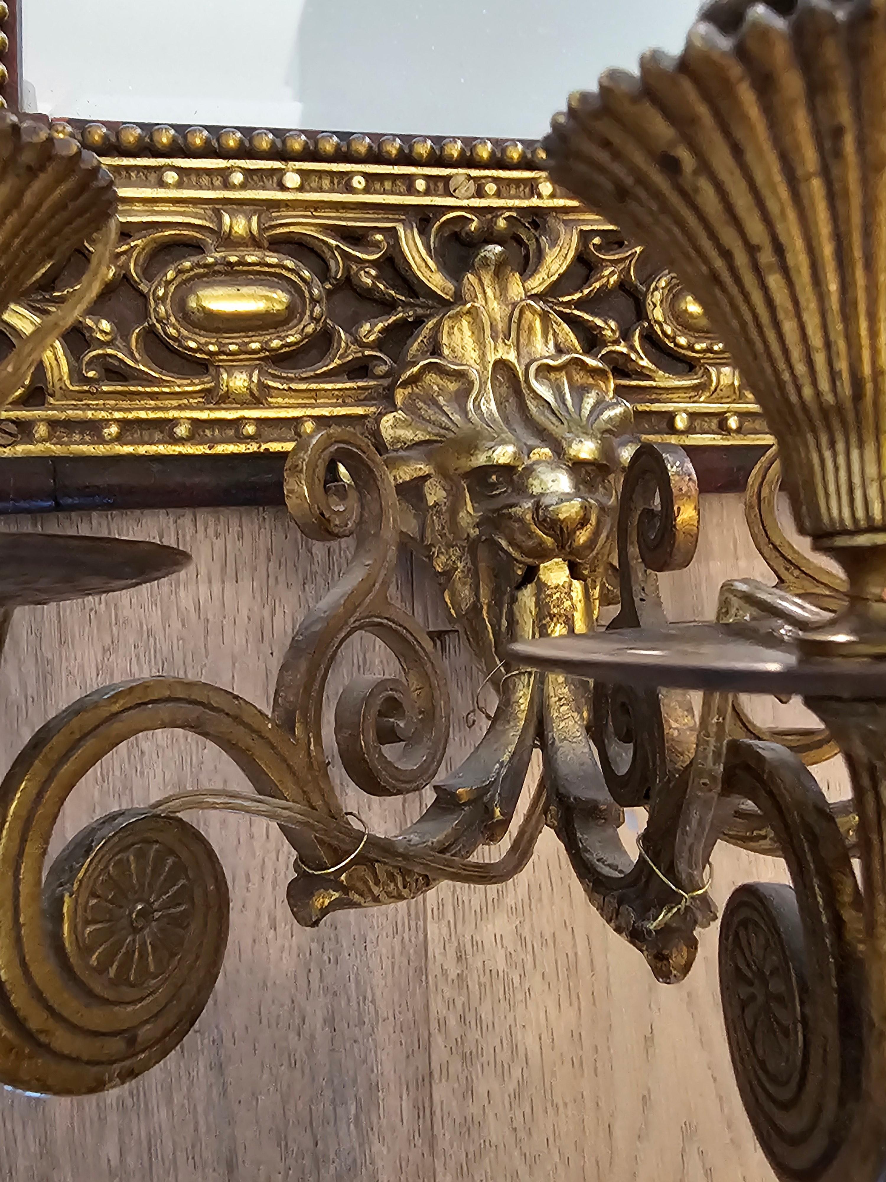 Lampada da parete con specchio montato in bronzo dorato del XIX secolo In condizioni buone in vendita a Forney, TX