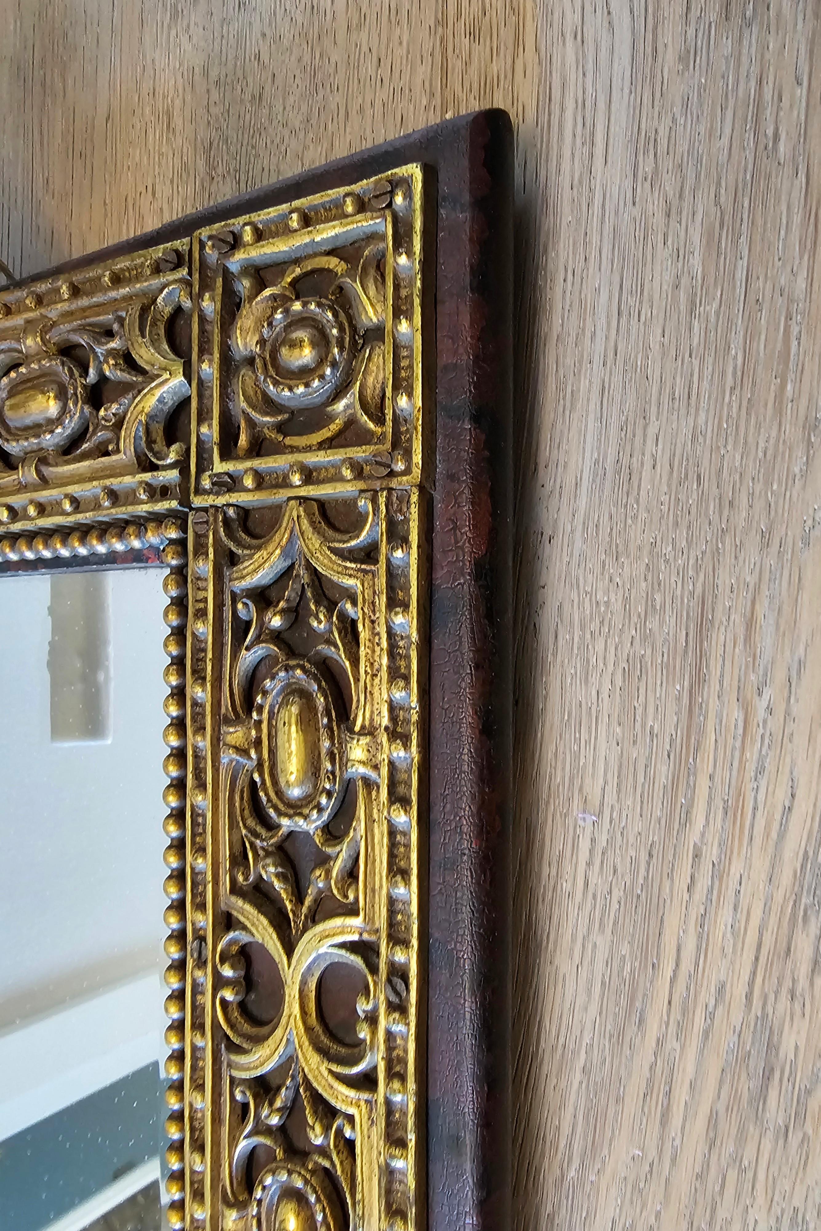 Lampada da parete con specchio montato in bronzo dorato del XIX secolo in vendita 3