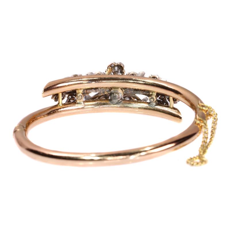 19th Century Victorian European Cut Diamond and Rose Gold Flower Bangle, 1870s In Excellent Condition In Antwerp, BE