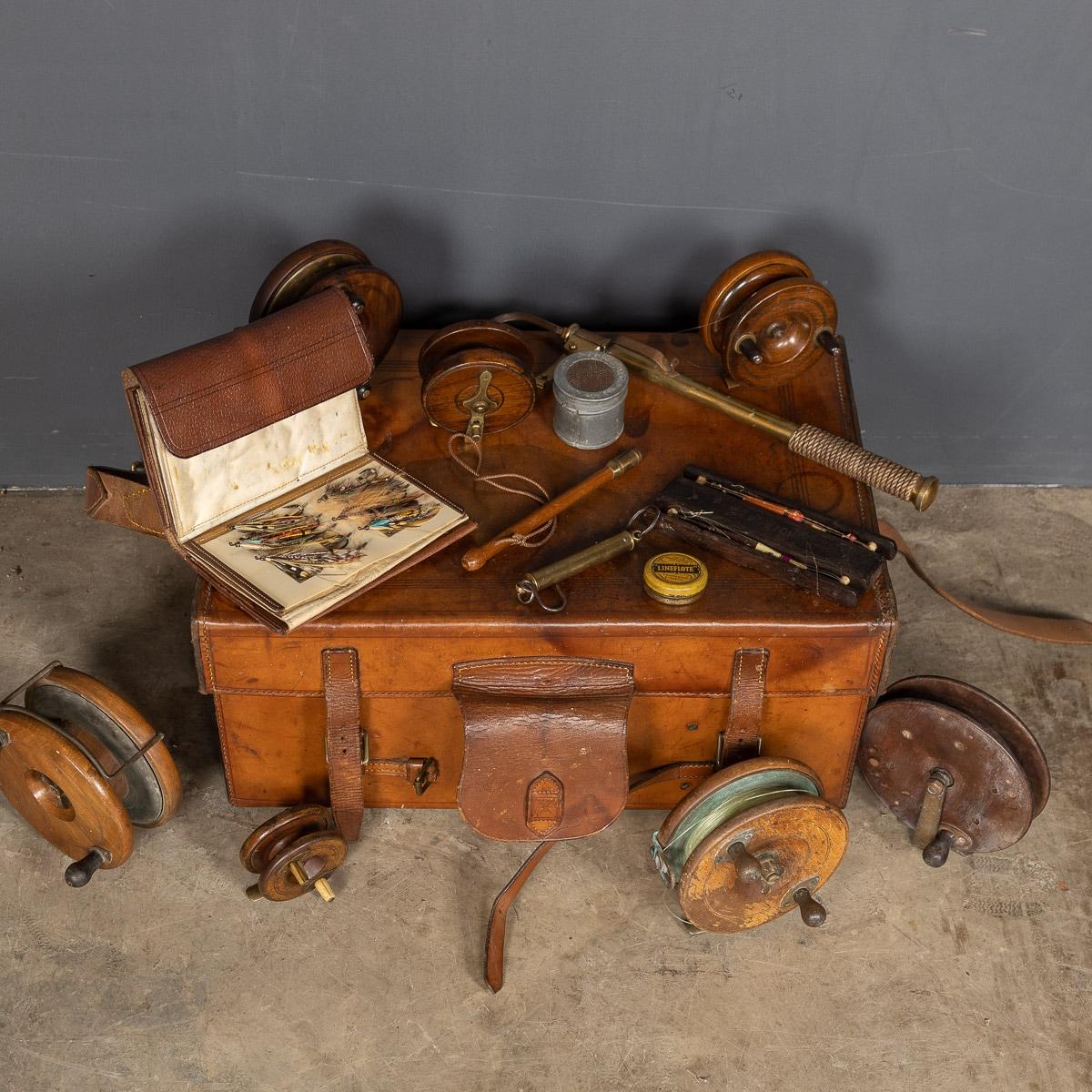 19th Century Victorian Fishing Tackle Leather Trunk, Hardy Brothers, c.1890 In Good Condition In Royal Tunbridge Wells, Kent