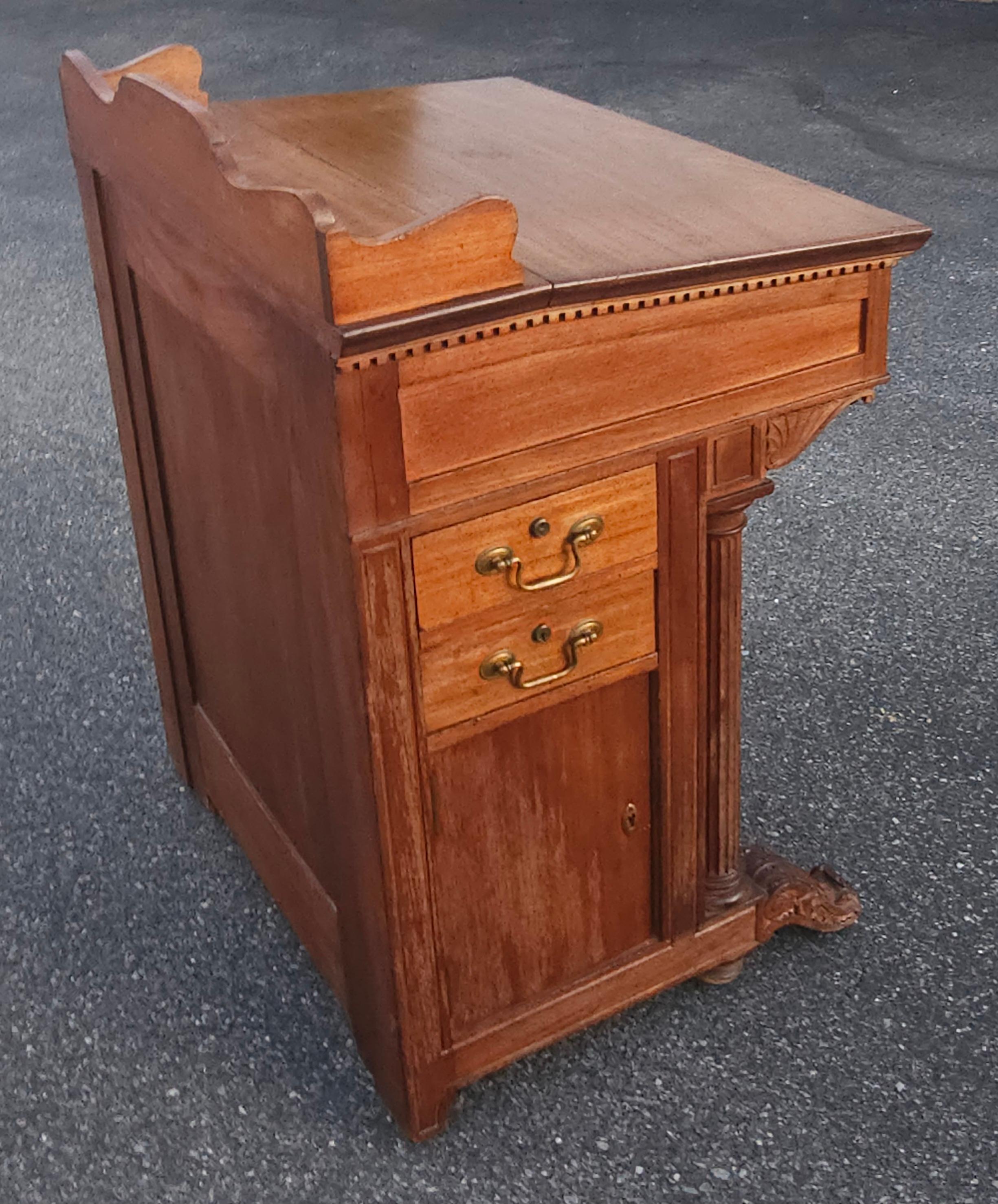 19th Century Victorian Five-Drawer Walnut Davenport Desk For Sale 10