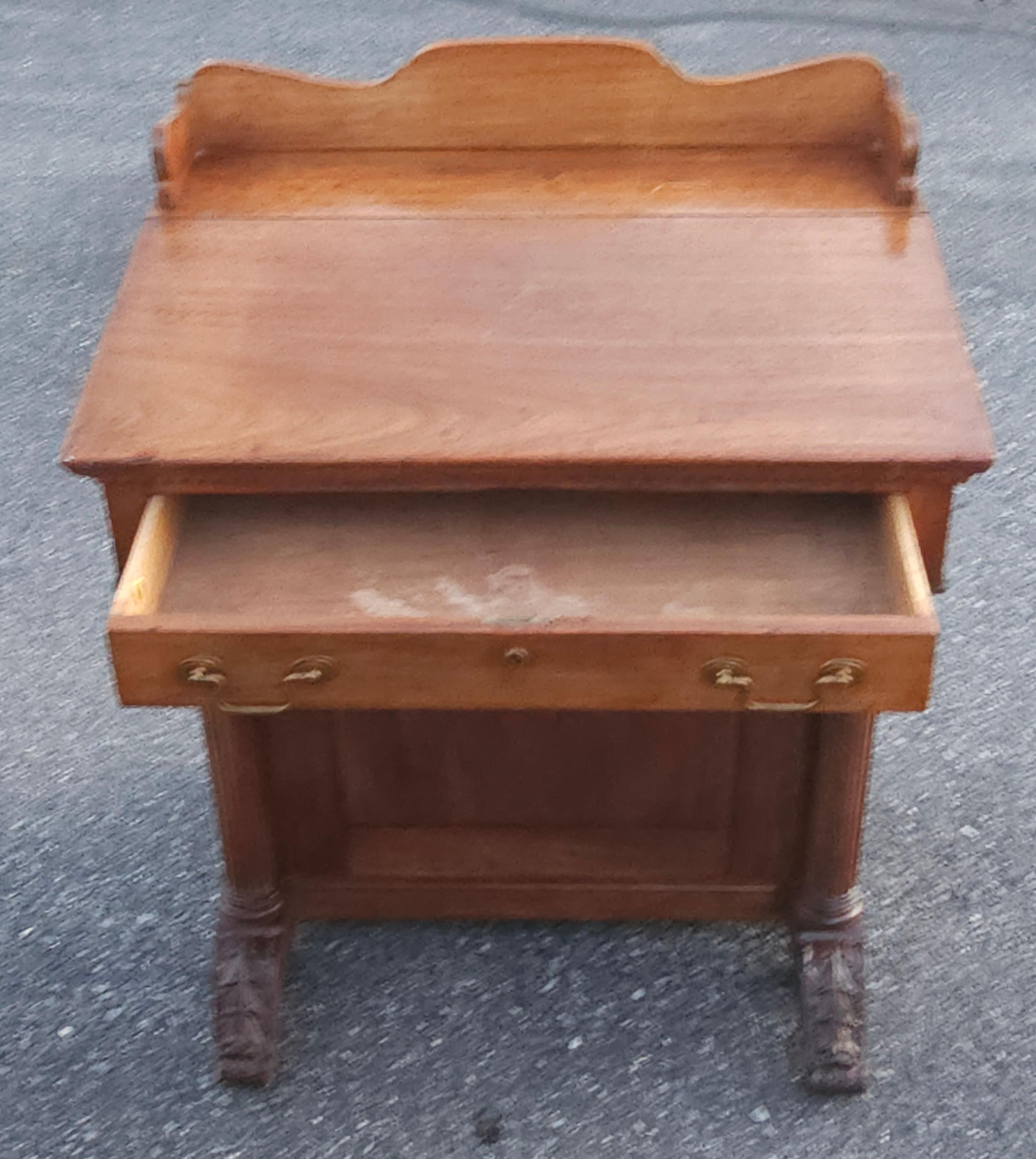 19th Century Victorian Five-Drawer Walnut Davenport Desk In Good Condition For Sale In Germantown, MD